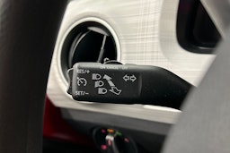 punainen SEAT Mii electric 2021 kuva 20.