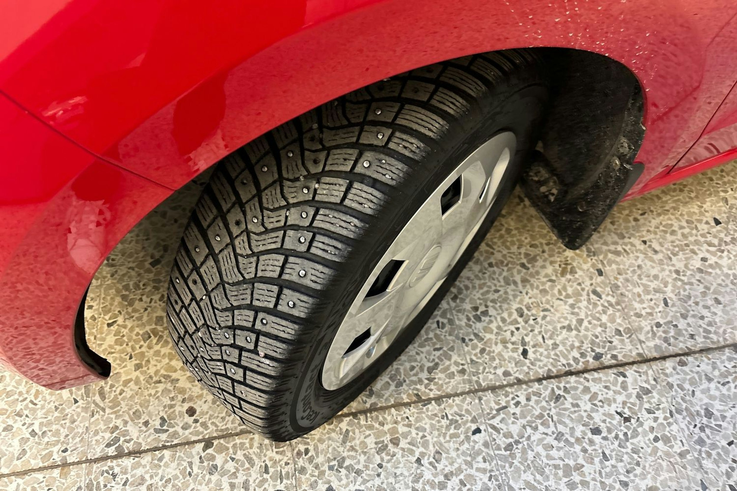 punainen SEAT Mii electric 2021 kuva 10.