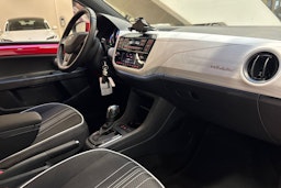 punainen SEAT Mii electric 2021 kuva 15.