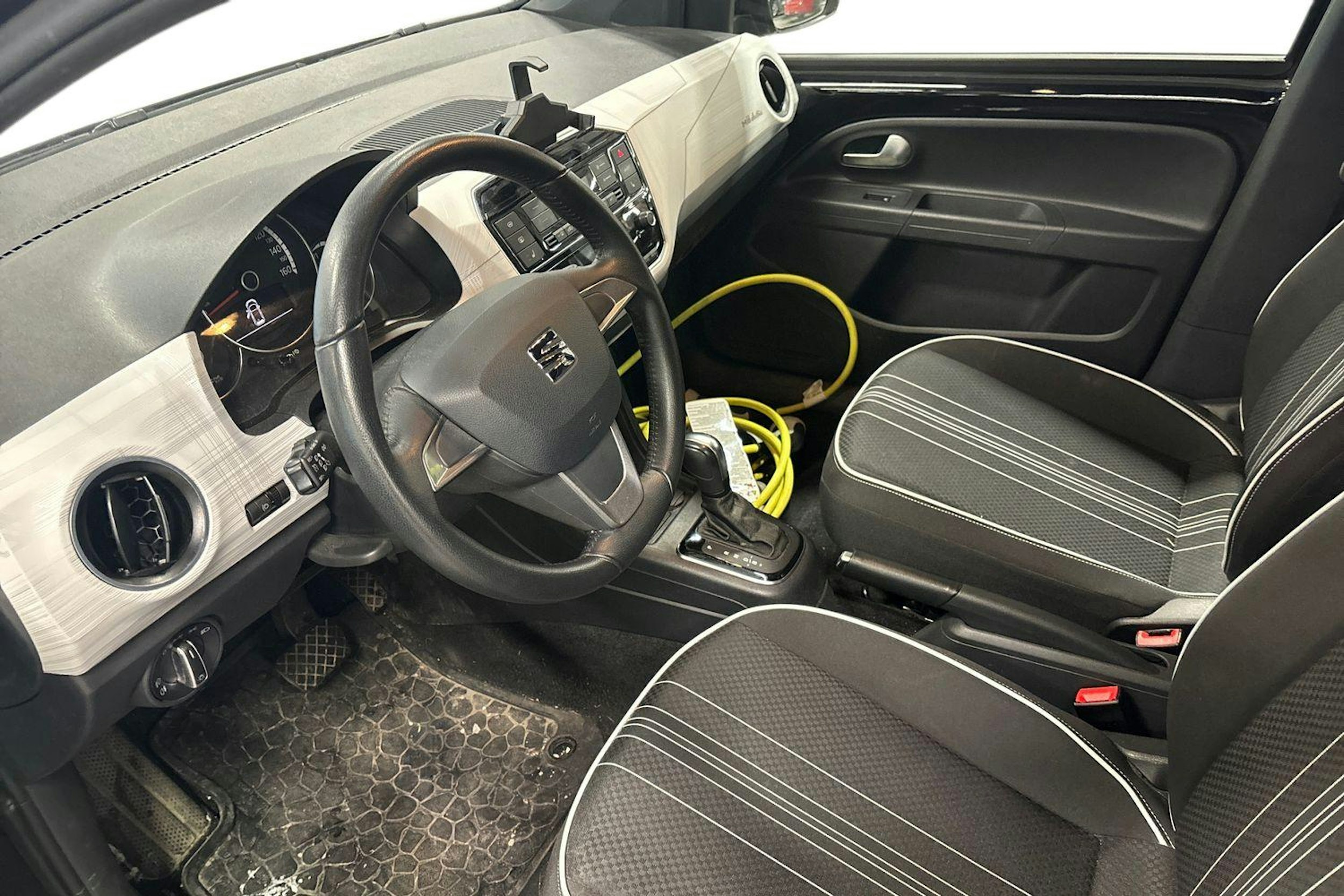 musta SEAT Mii electric 2021 kuva 3.