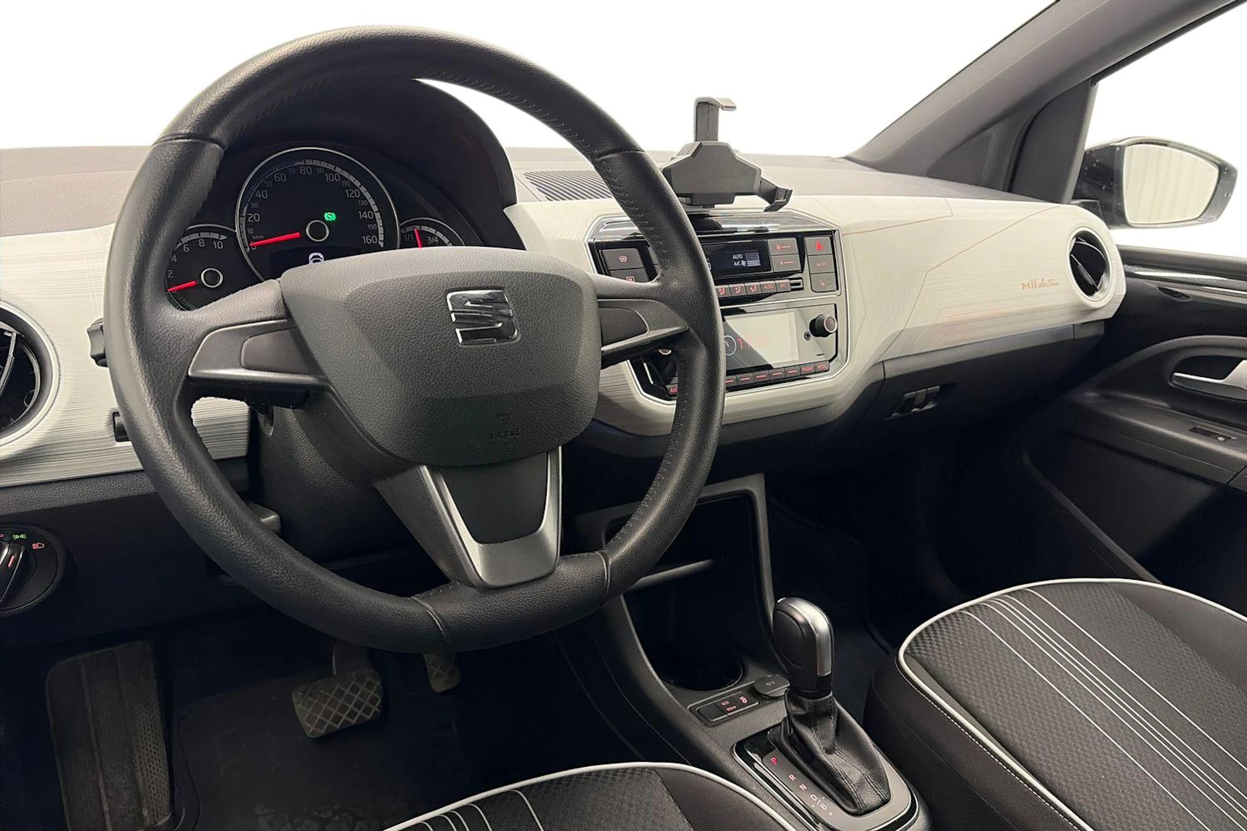 musta SEAT Mii electric 2021 kuva 8.