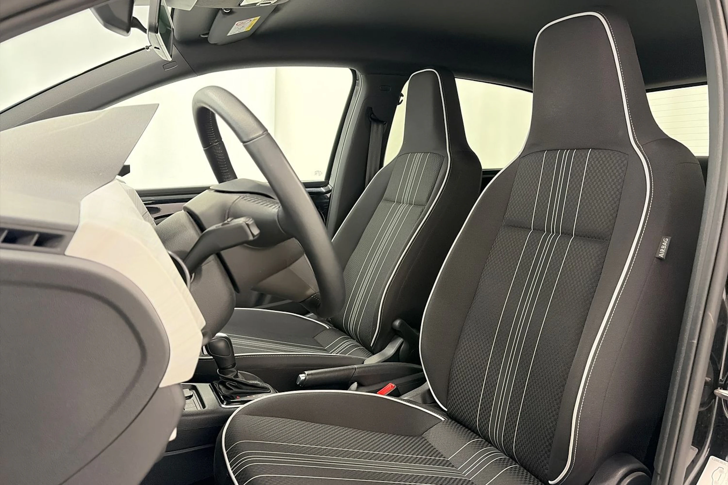 musta SEAT Mii electric 2021 kuva 16.