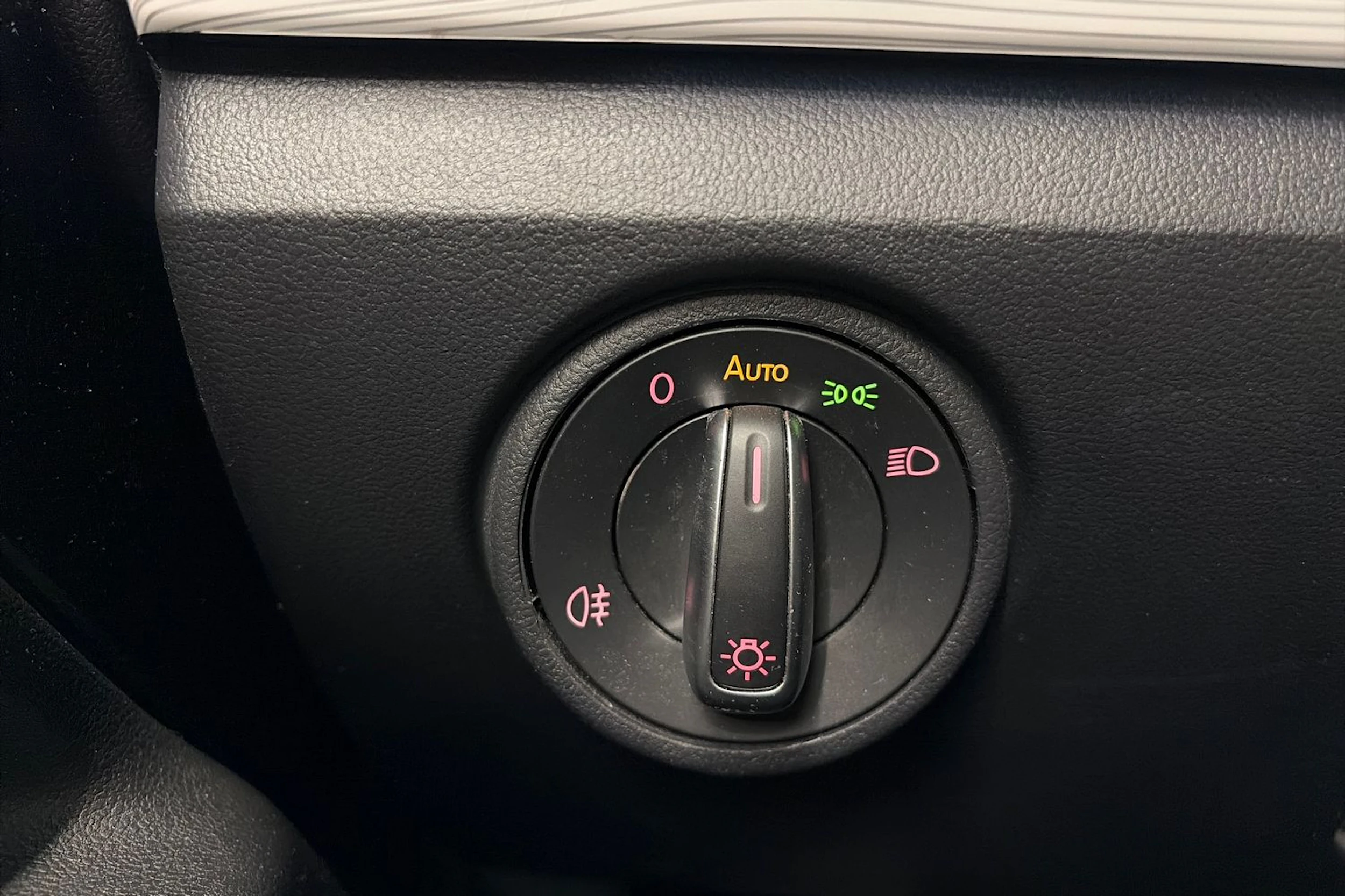 musta SEAT Mii electric 2021 kuva 22.