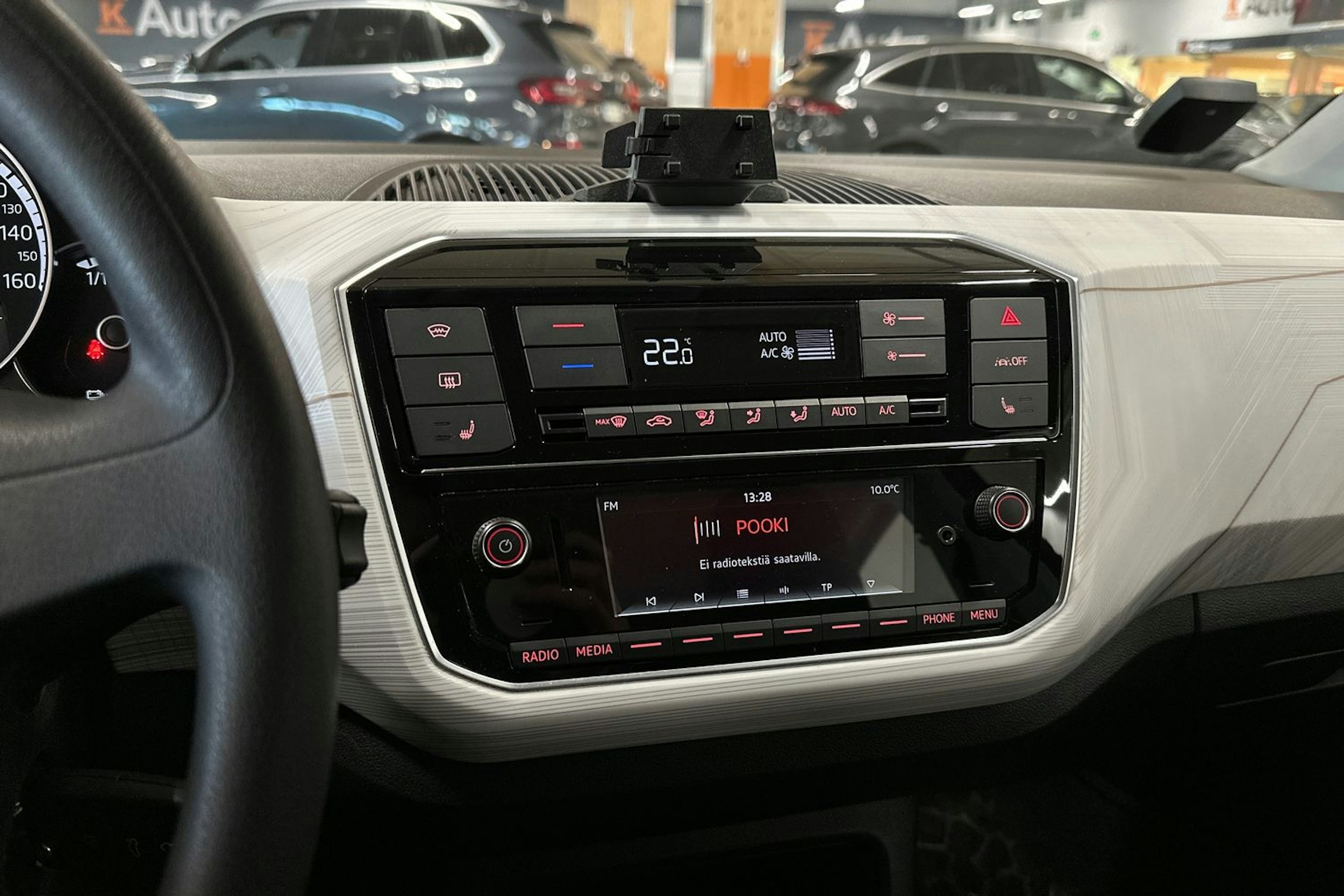 punainen SEAT Mii electric 2021 kuva 16.