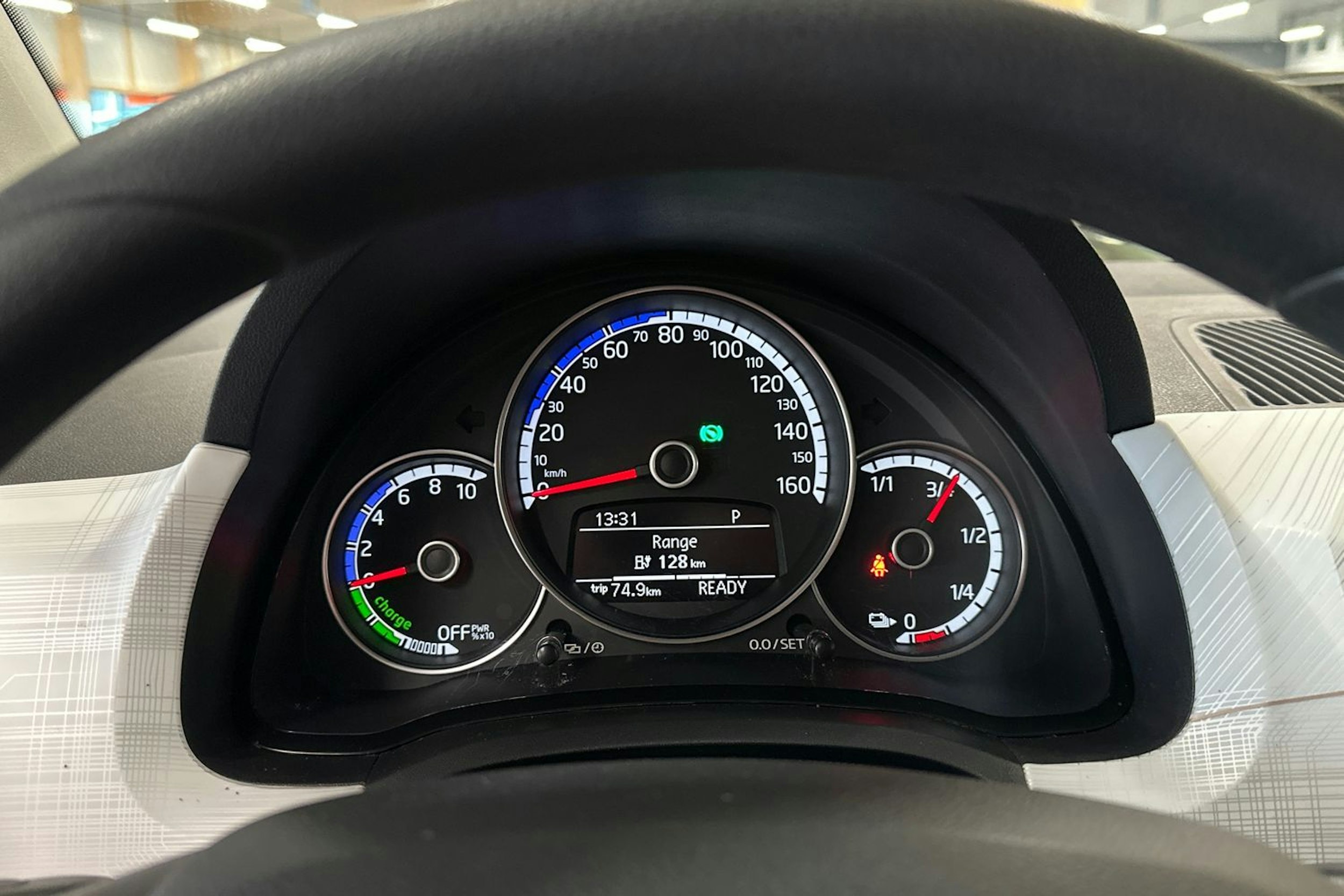 punainen SEAT Mii electric 2021 kuva 23.