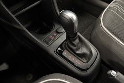 punainen SEAT Mii electric 2021 kuva 20.