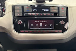 punainen SEAT Mii electric 2021 kuva 22.
