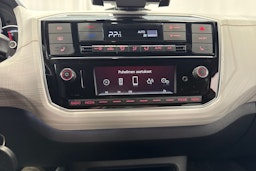 punainen SEAT Mii electric 2021 kuva 23.
