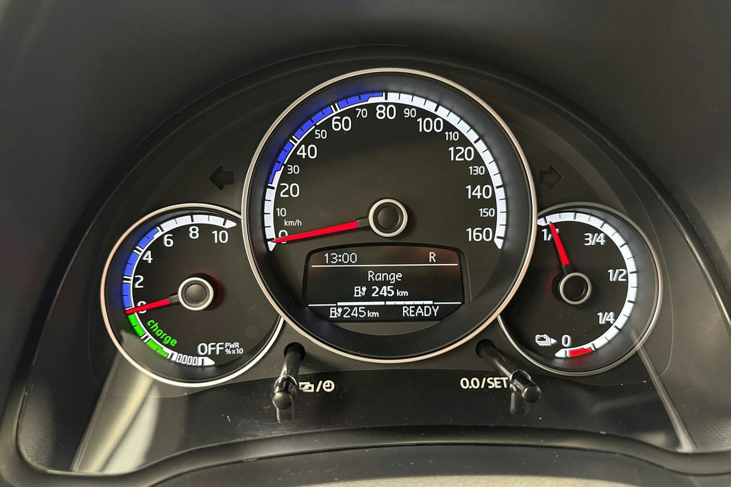 punainen SEAT Mii electric 2021 kuva 26.