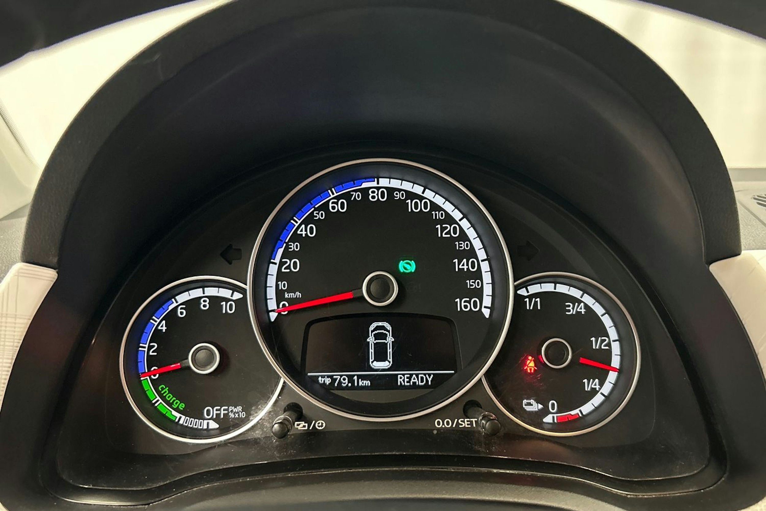 punainen SEAT Mii electric 2021 kuva 16.