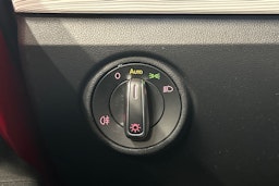 punainen SEAT Mii electric 2021 kuva 17.