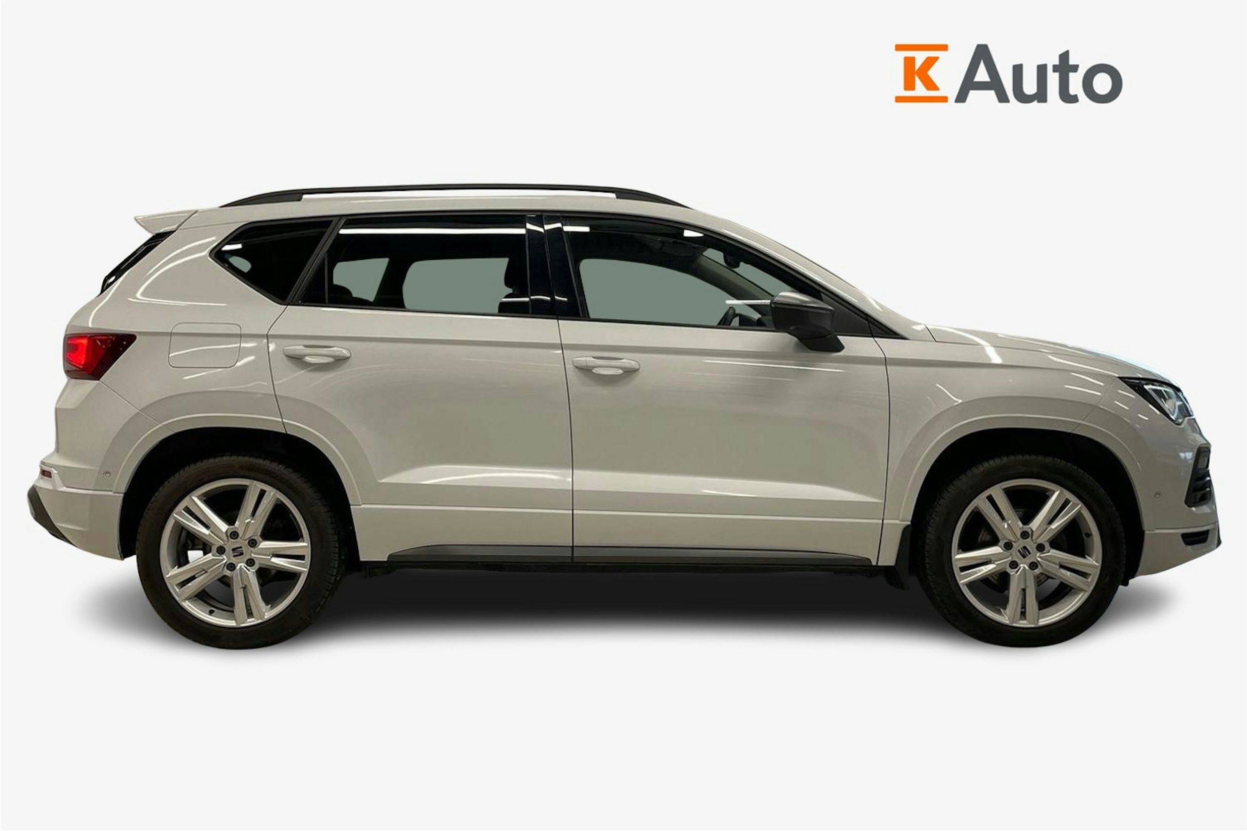Valkoinen SEAT SEAT ATECA 2021 kuva 6.