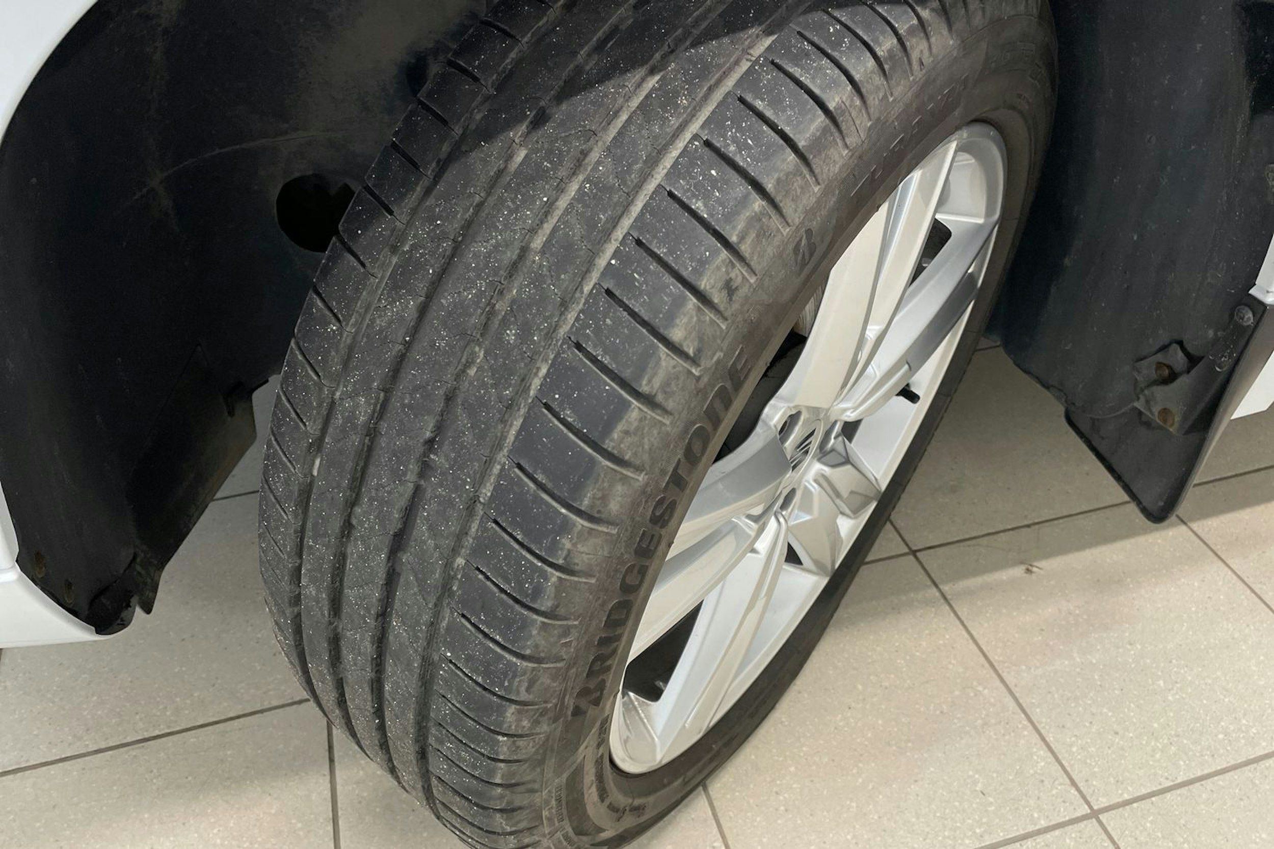 Valkoinen SEAT SEAT ATECA 2021 kuva 13.