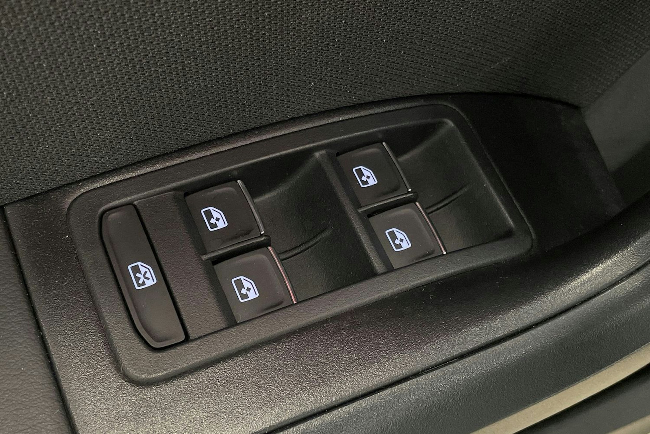 Valkoinen SEAT SEAT ATECA 2021 kuva 14.