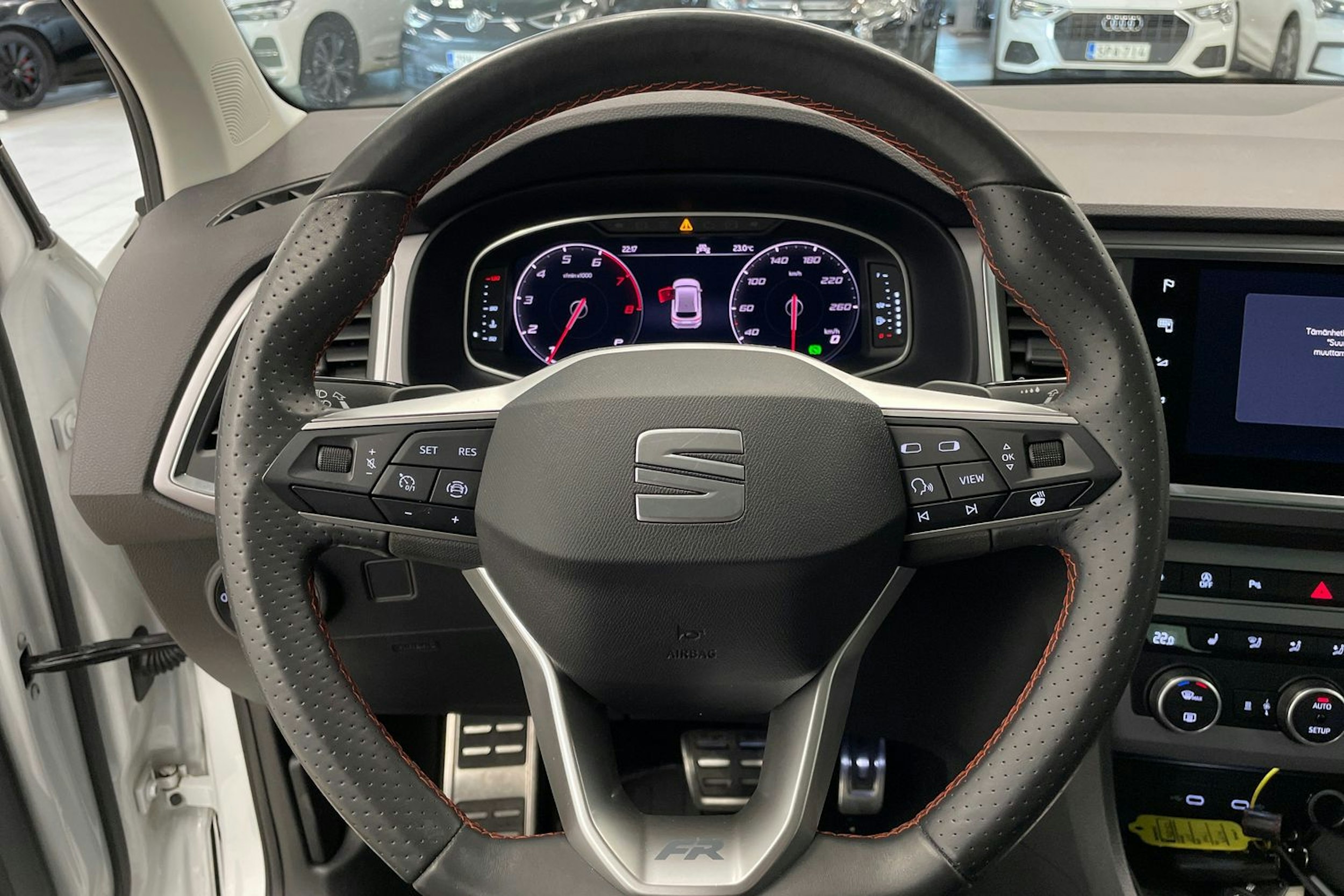 Valkoinen SEAT SEAT ATECA 2021 kuva 17.