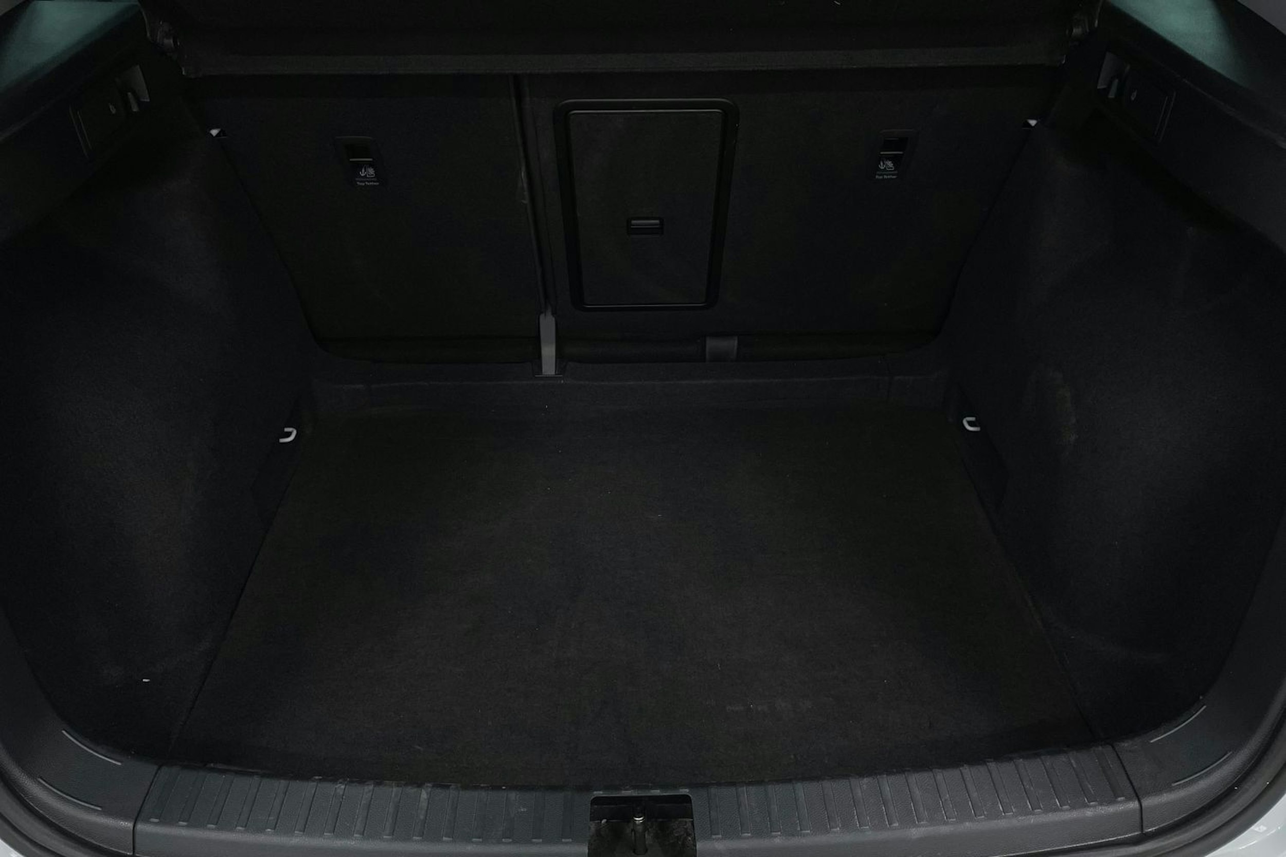 Valkoinen SEAT SEAT ATECA 2021 kuva 26.