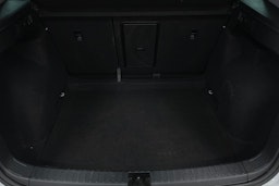 Valkoinen SEAT SEAT ATECA 2021 kuva 26.