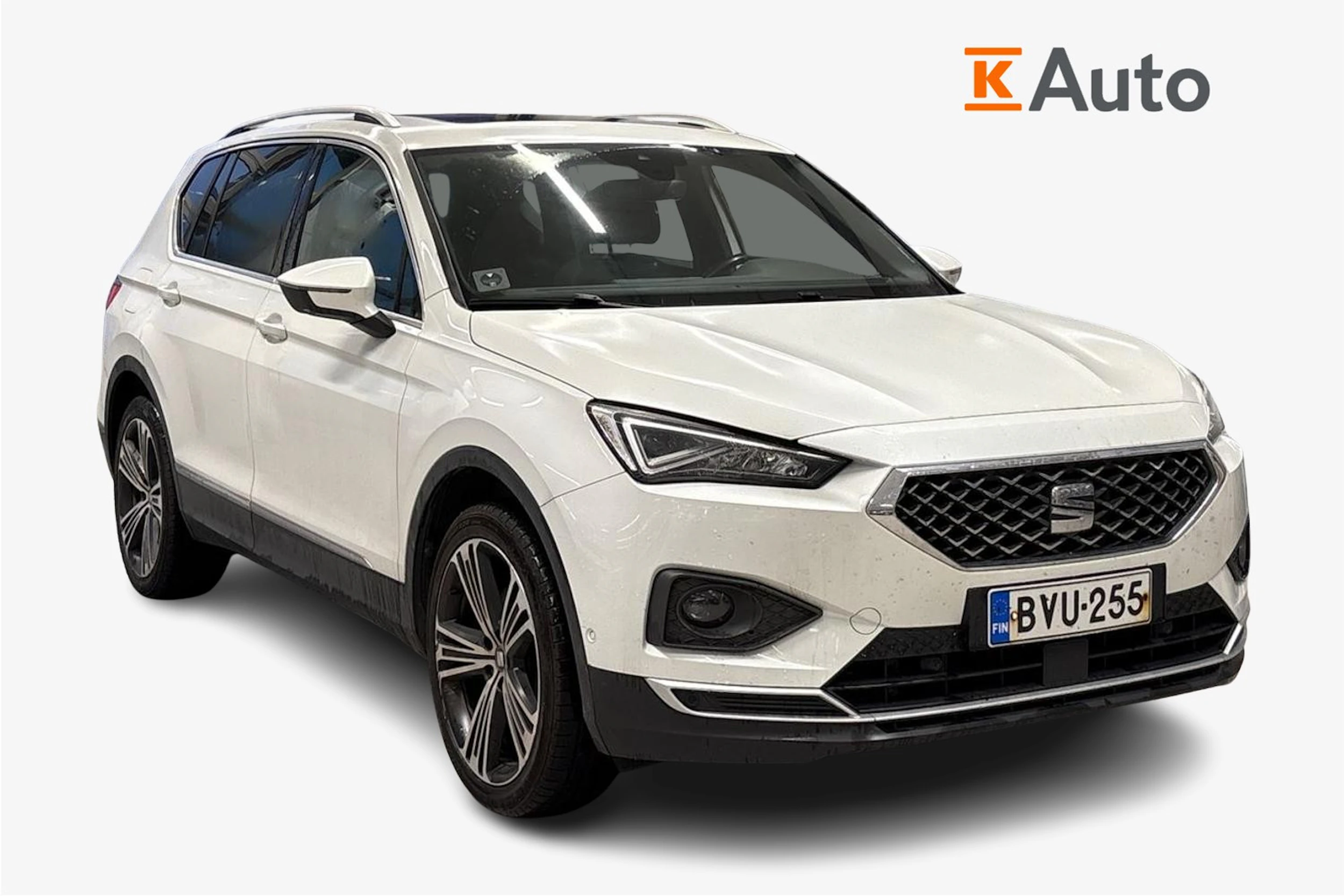 valkoinen SEAT Tarraco 2019 kuva 1.