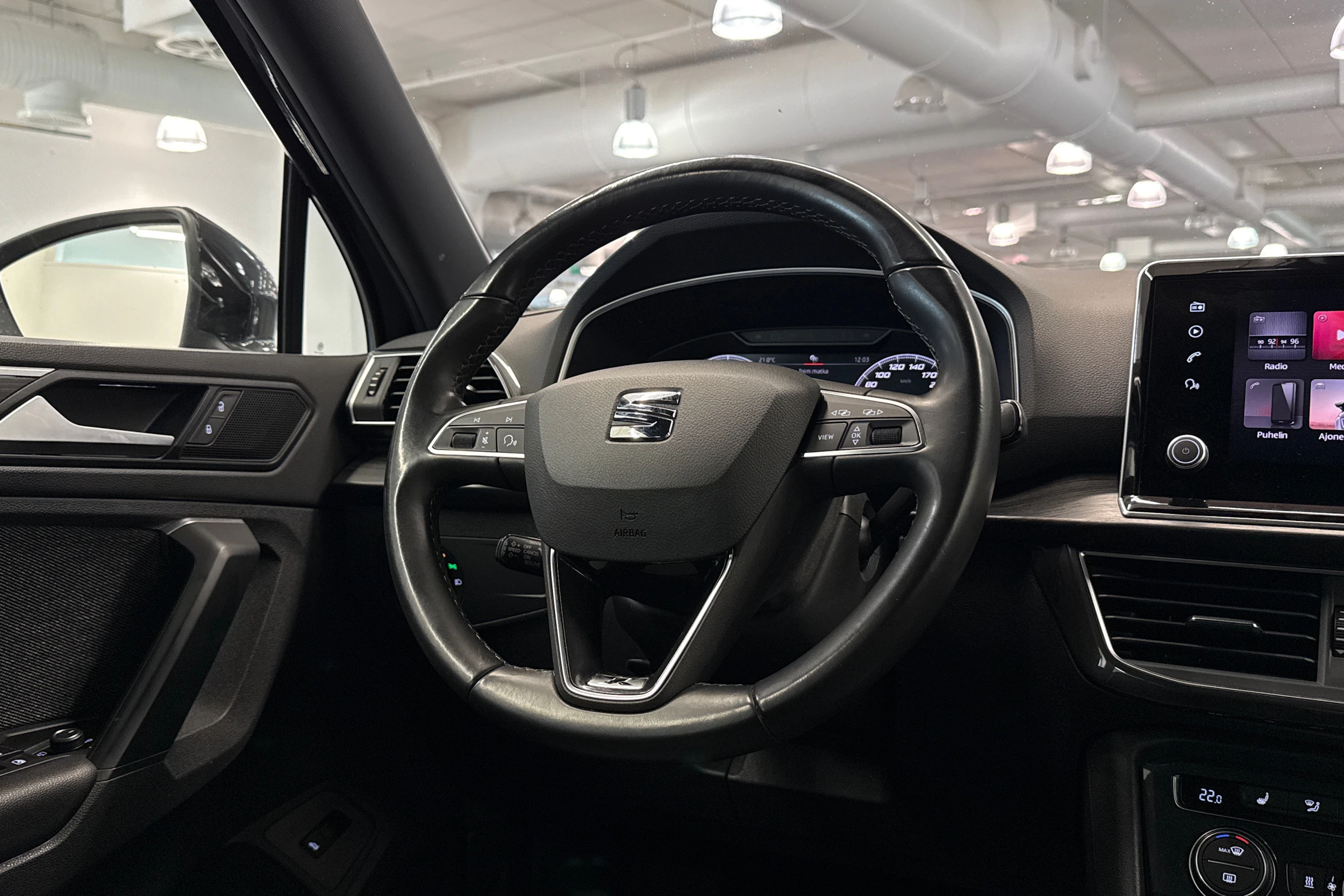 musta SEAT Tarraco 2019 kuva 20.