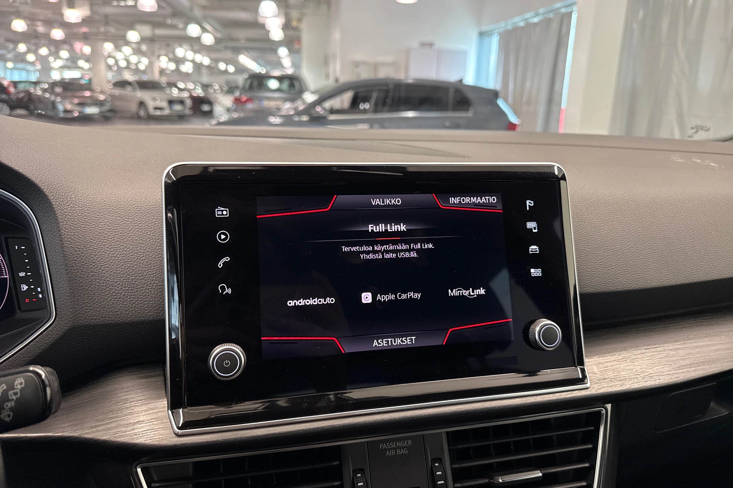 musta SEAT Tarraco 2019 kuva 31.