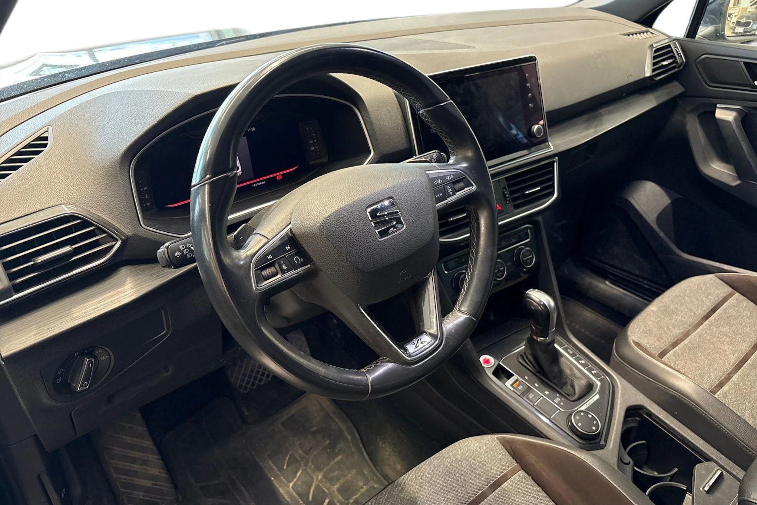 musta SEAT Tarraco 2019 kuva 3.