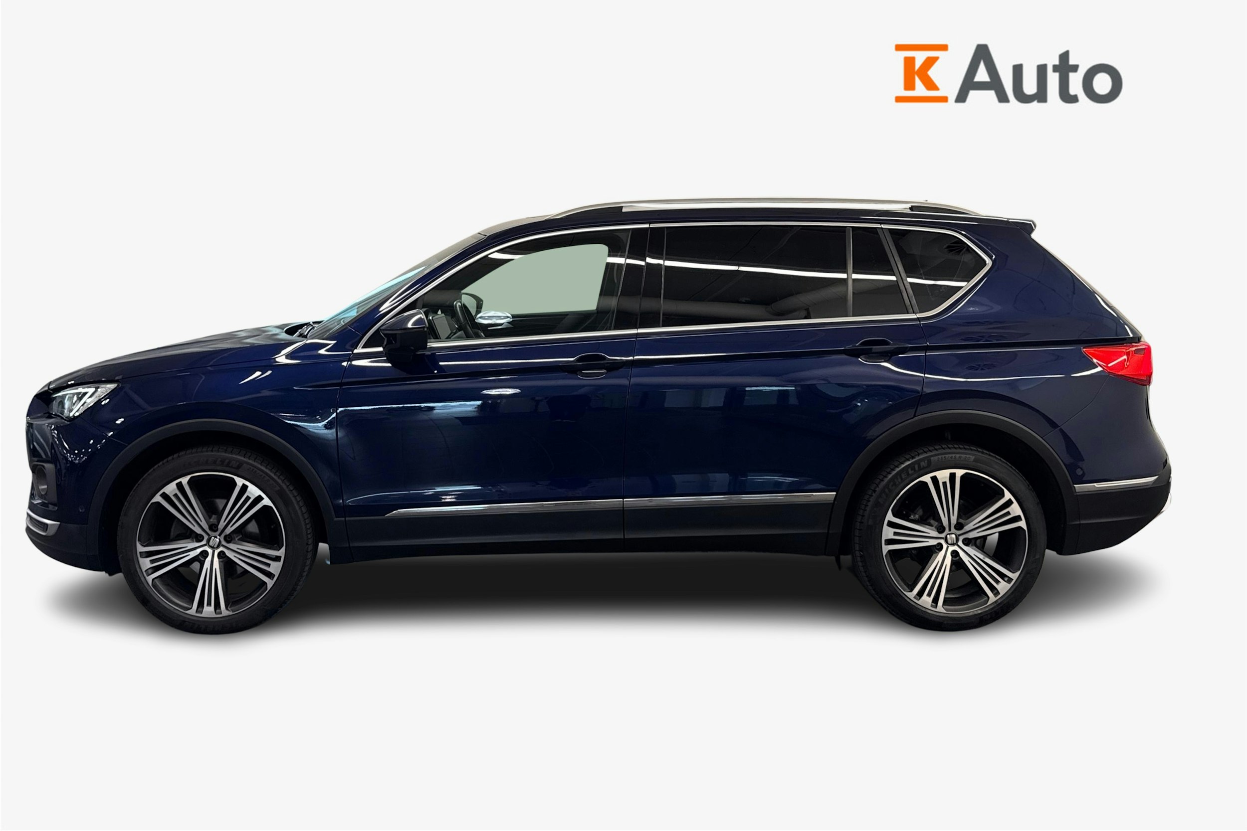 sininen SEAT Tarraco 2019 kuva 9.