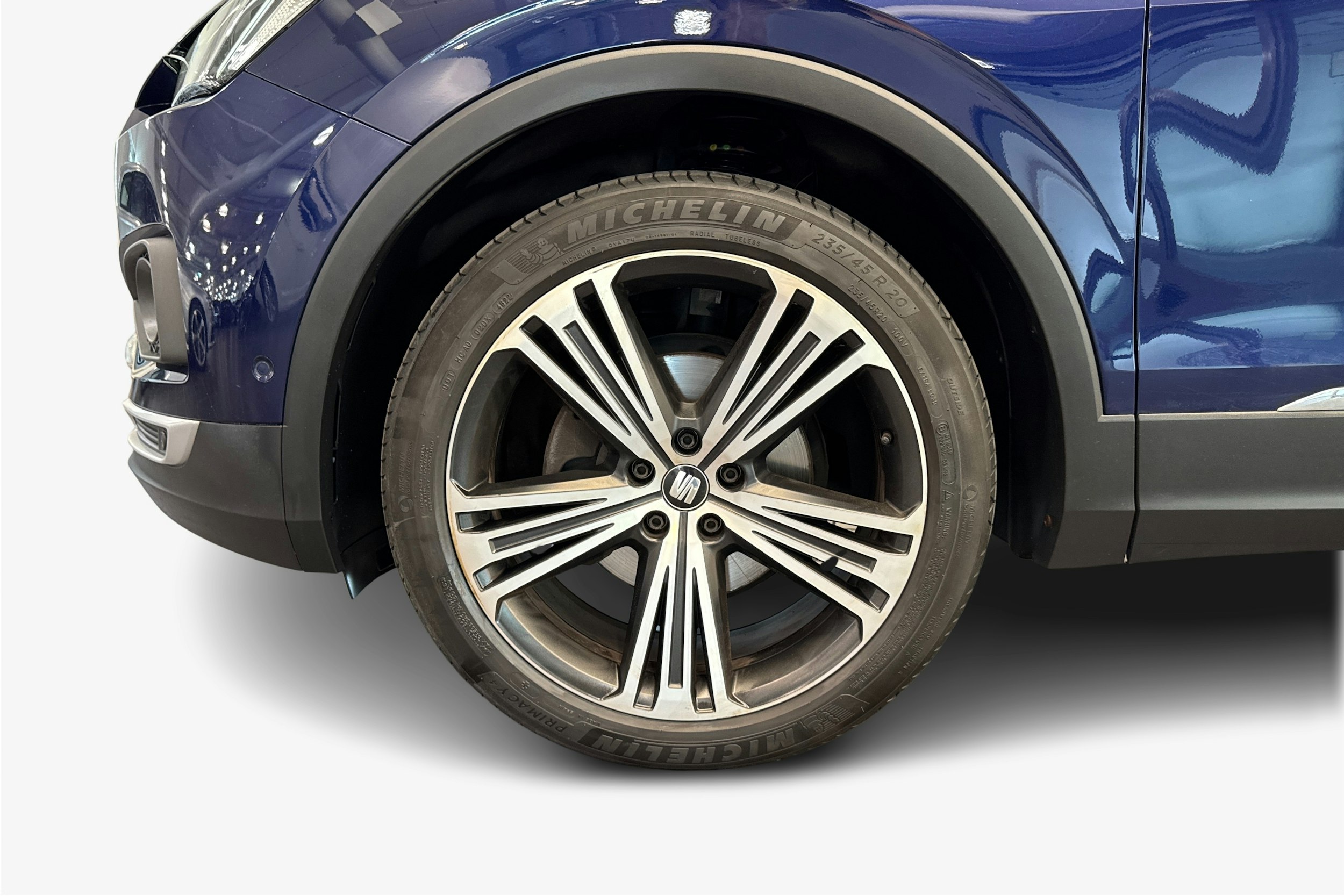 sininen SEAT Tarraco 2019 kuva 14.