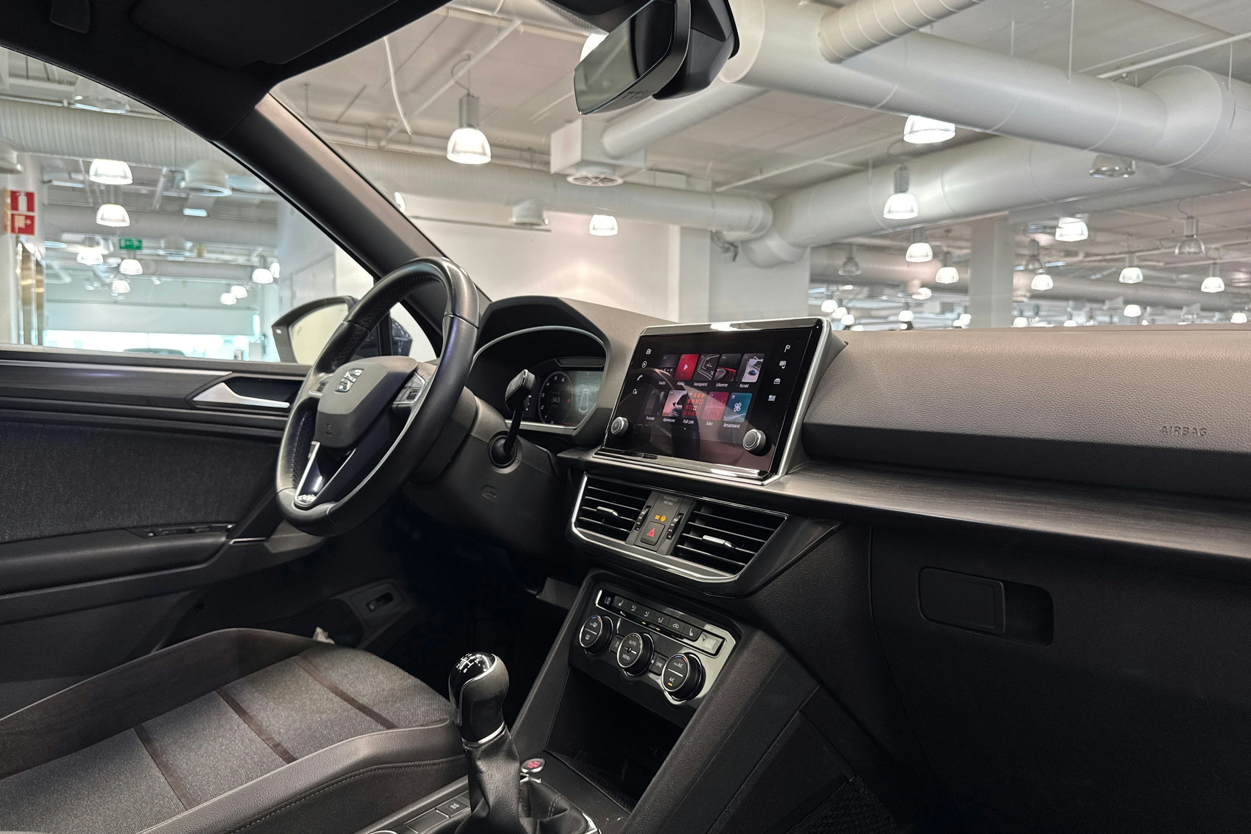 sininen SEAT Tarraco 2019 kuva 20.