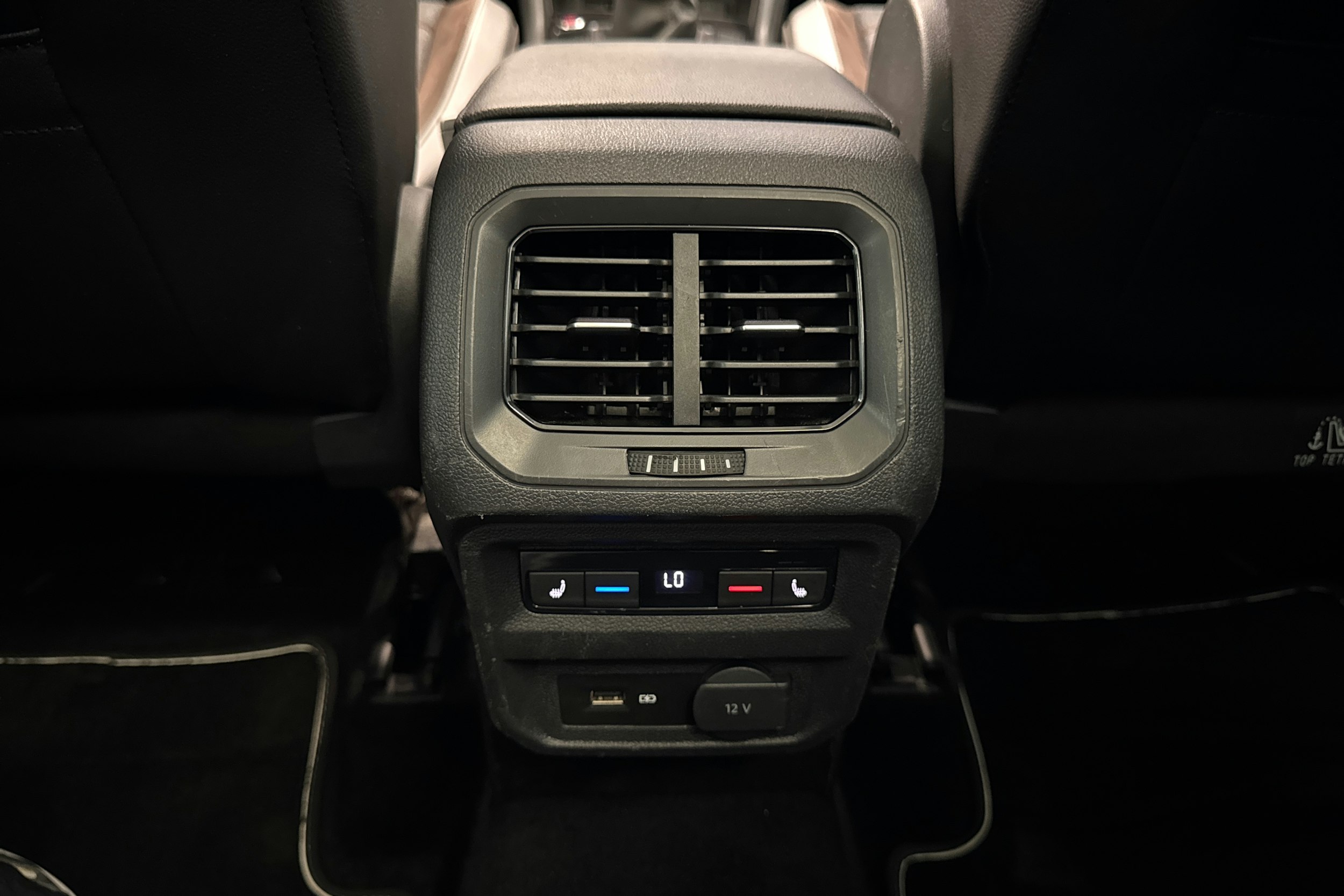sininen SEAT Tarraco 2019 kuva 21.
