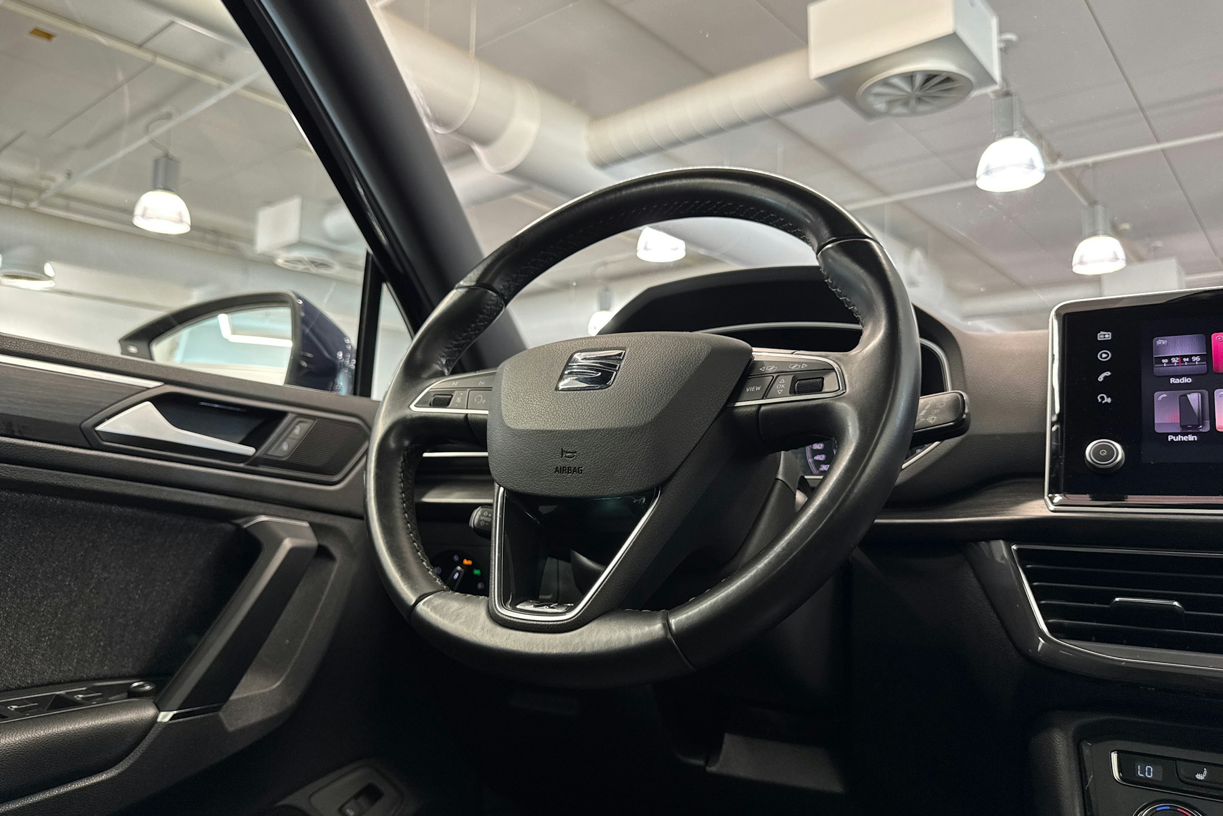 sininen SEAT Tarraco 2019 kuva 22.