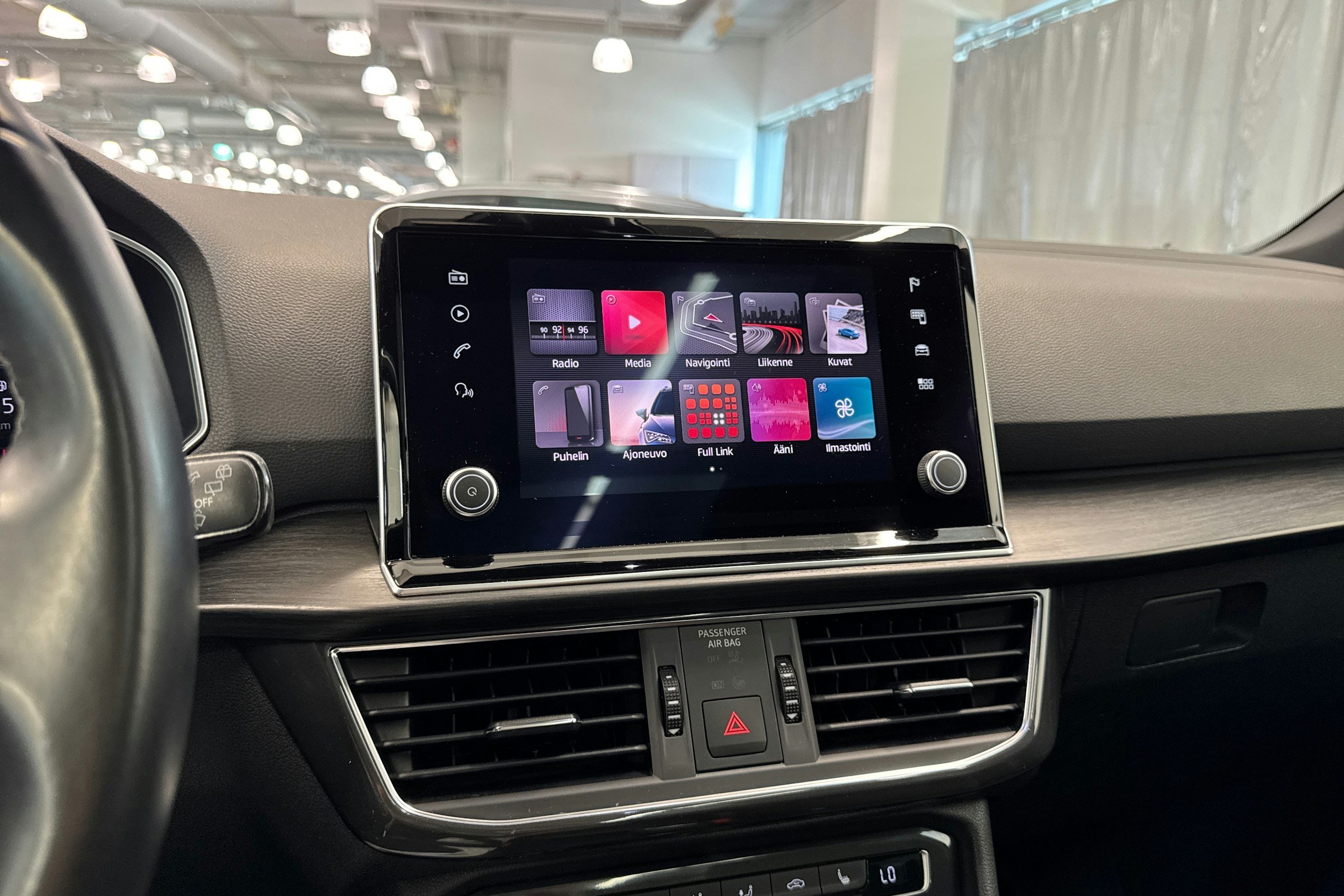 sininen SEAT Tarraco 2019 kuva 35.
