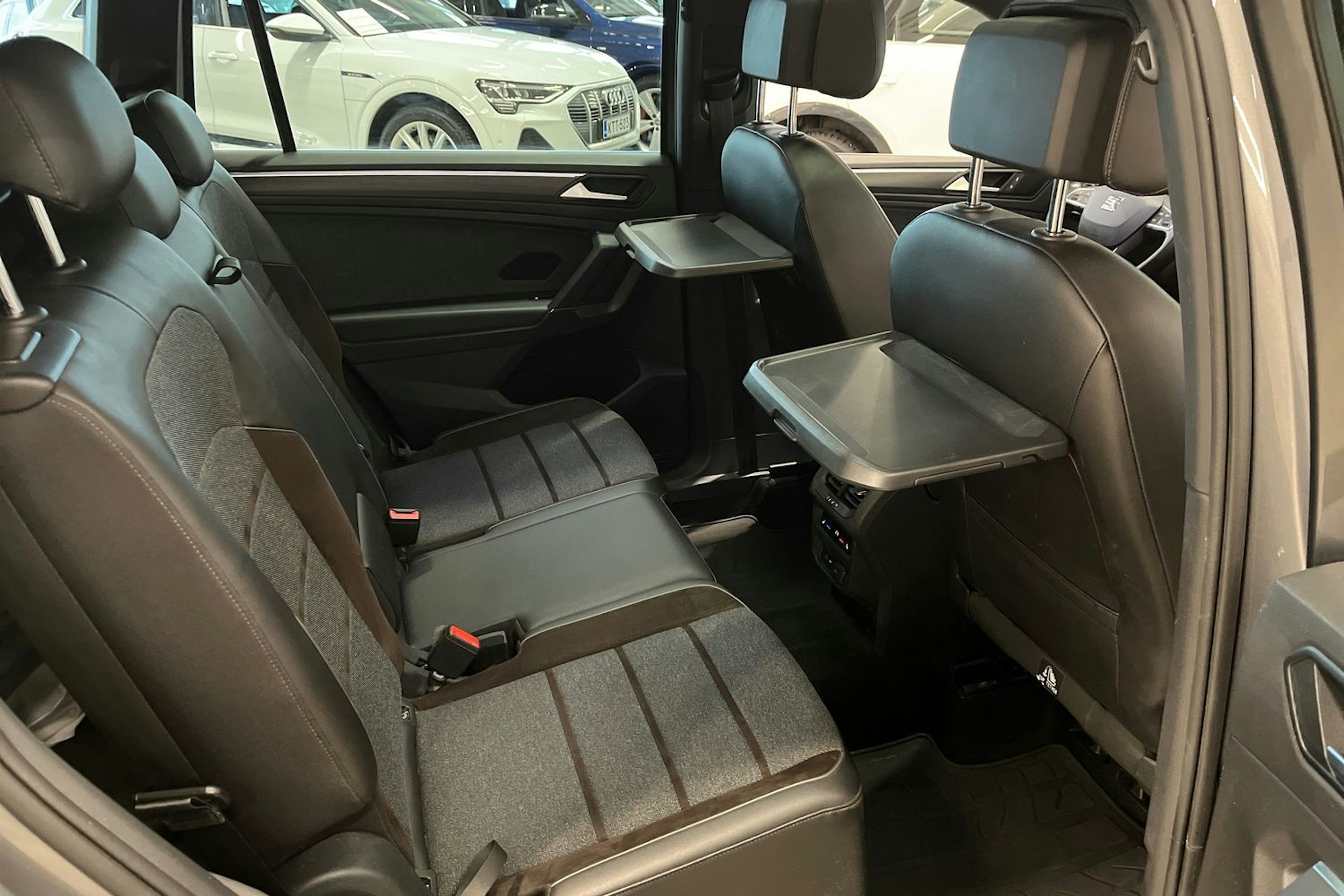 harmaa SEAT Tarraco 2019 kuva 17.