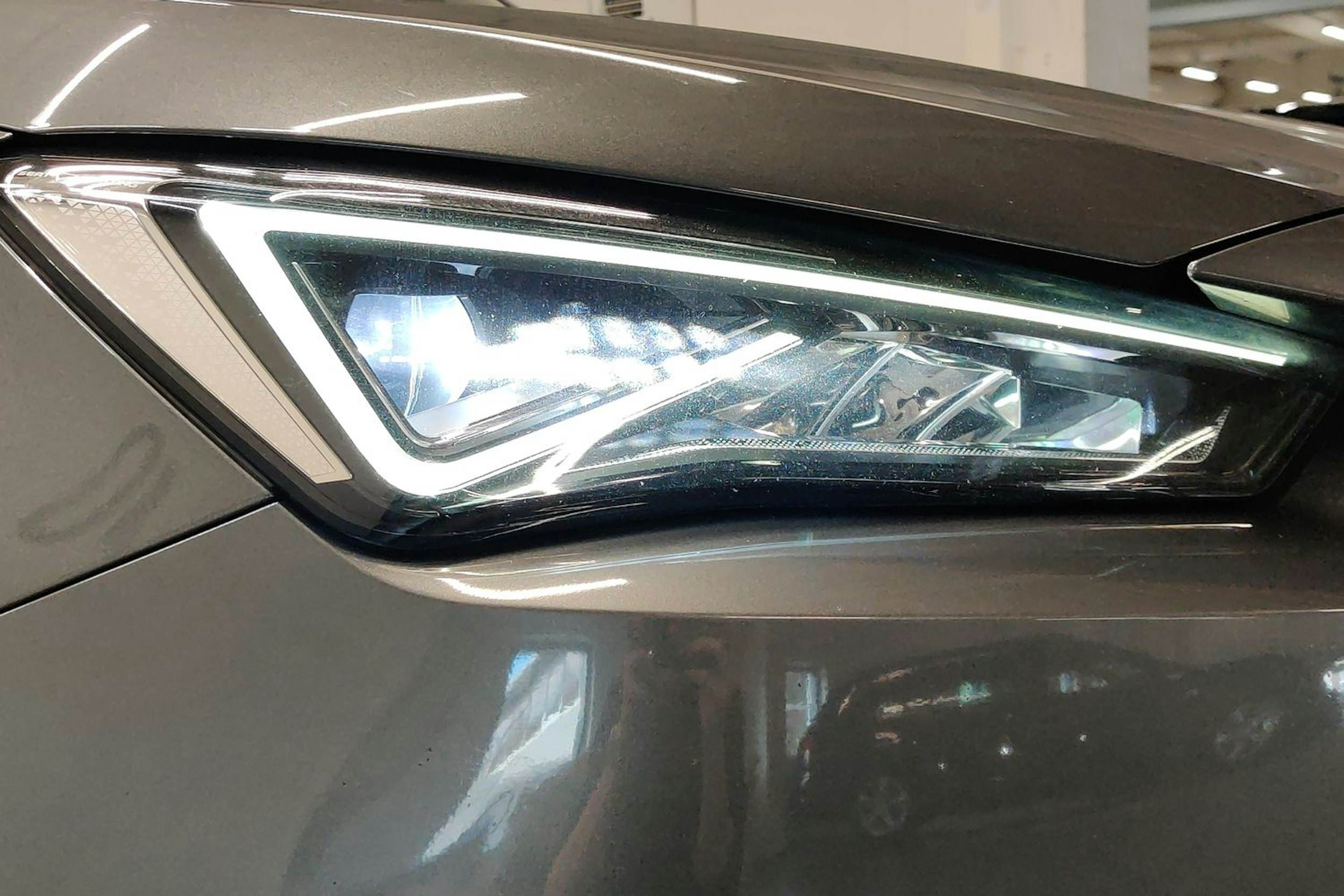 harmaa SEAT Tarraco 2019 kuva 15.