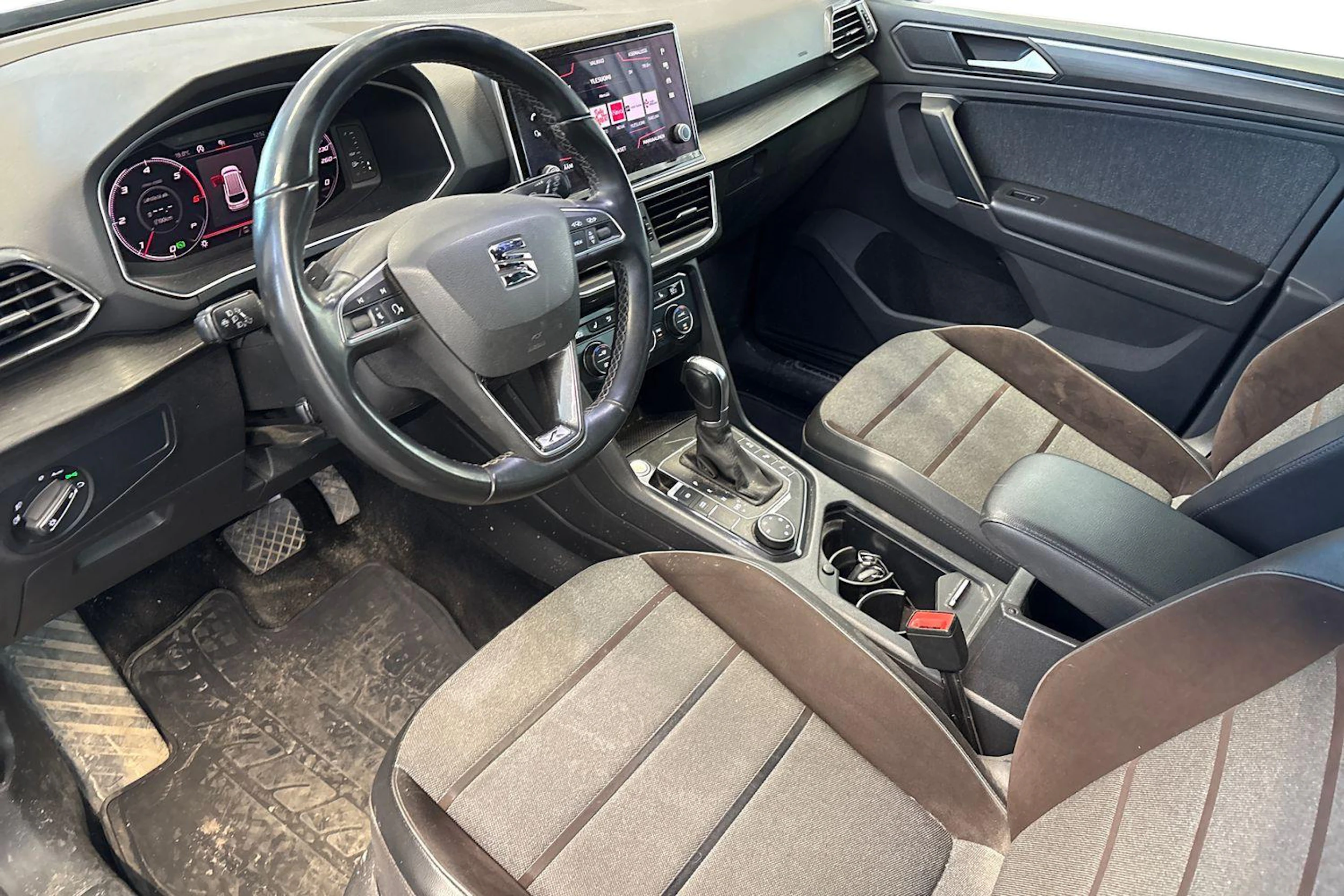 sininen SEAT Tarraco 2019 kuva 3.