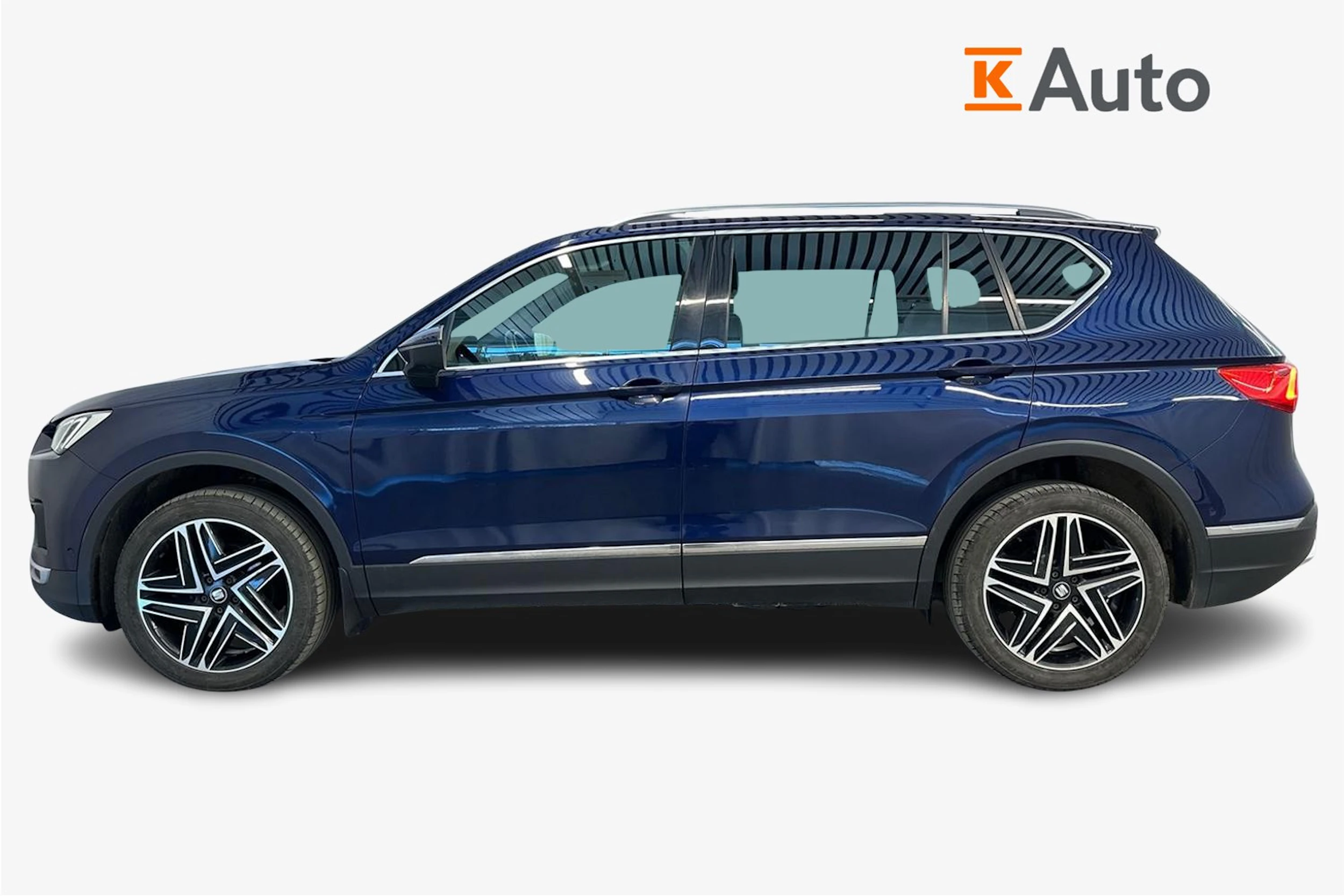 sininen SEAT Tarraco 2019 kuva 5.
