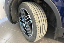 sininen SEAT Tarraco 2019 kuva 28.