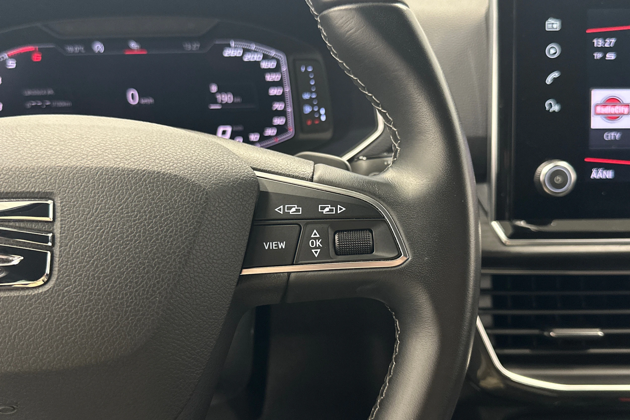 Harmaa SEAT Tarraco 2019 kuva 16.