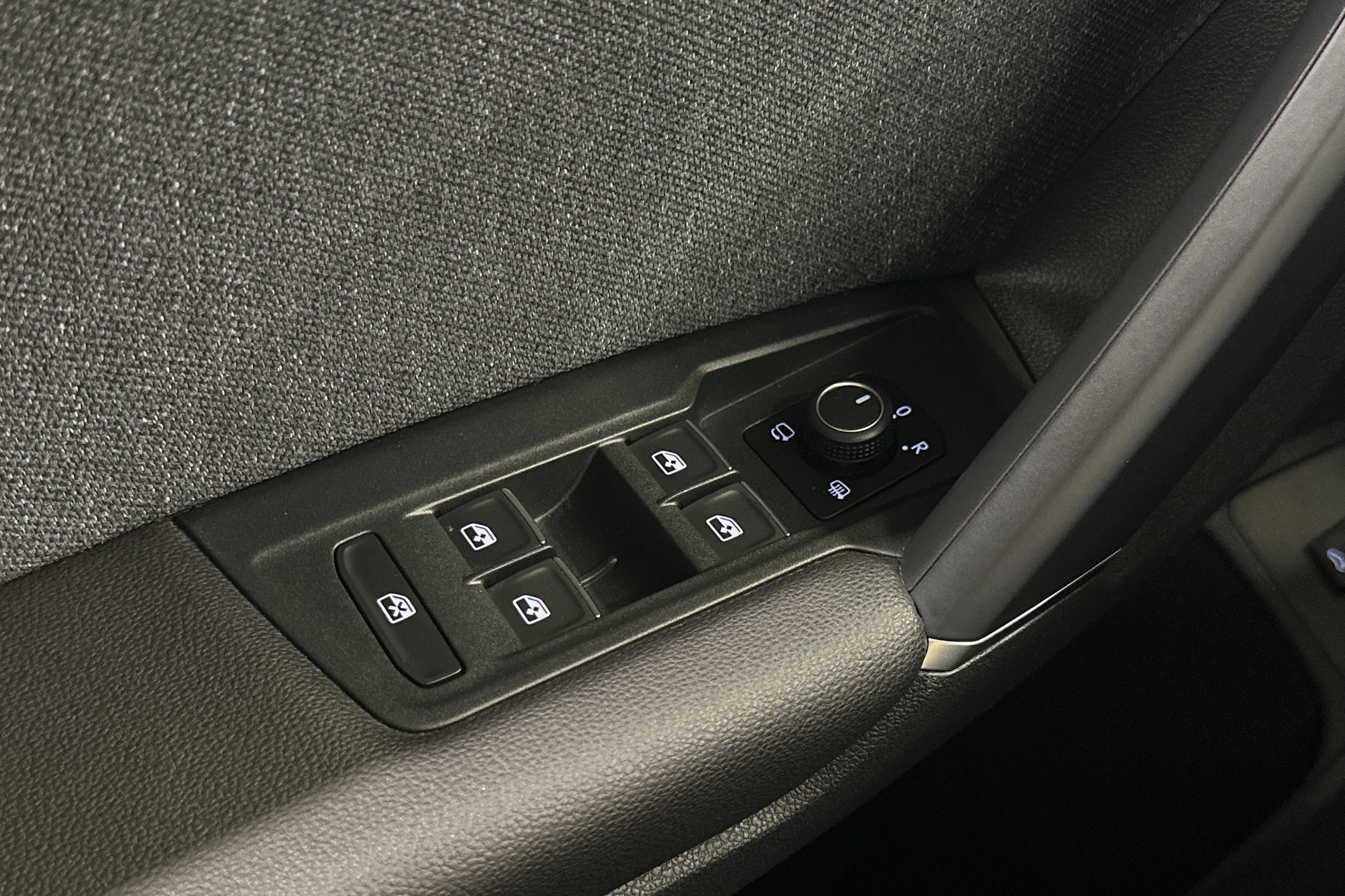 Harmaa SEAT Tarraco 2019 kuva 28.