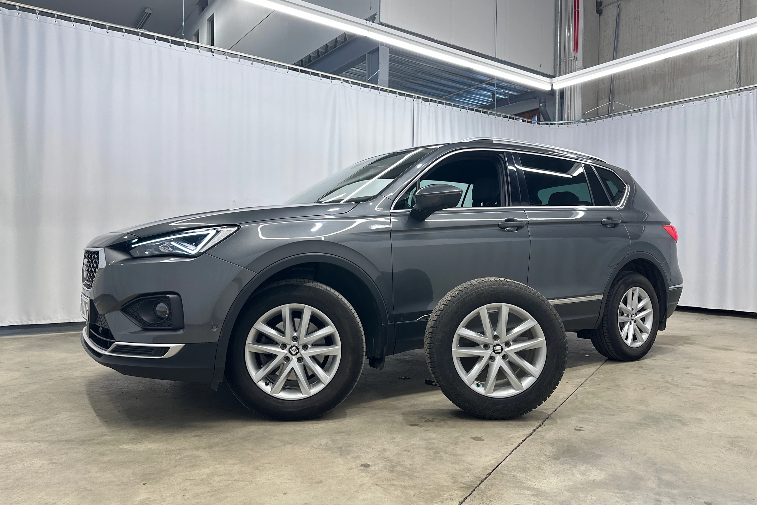 Harmaa SEAT Tarraco 2019 kuva 36.