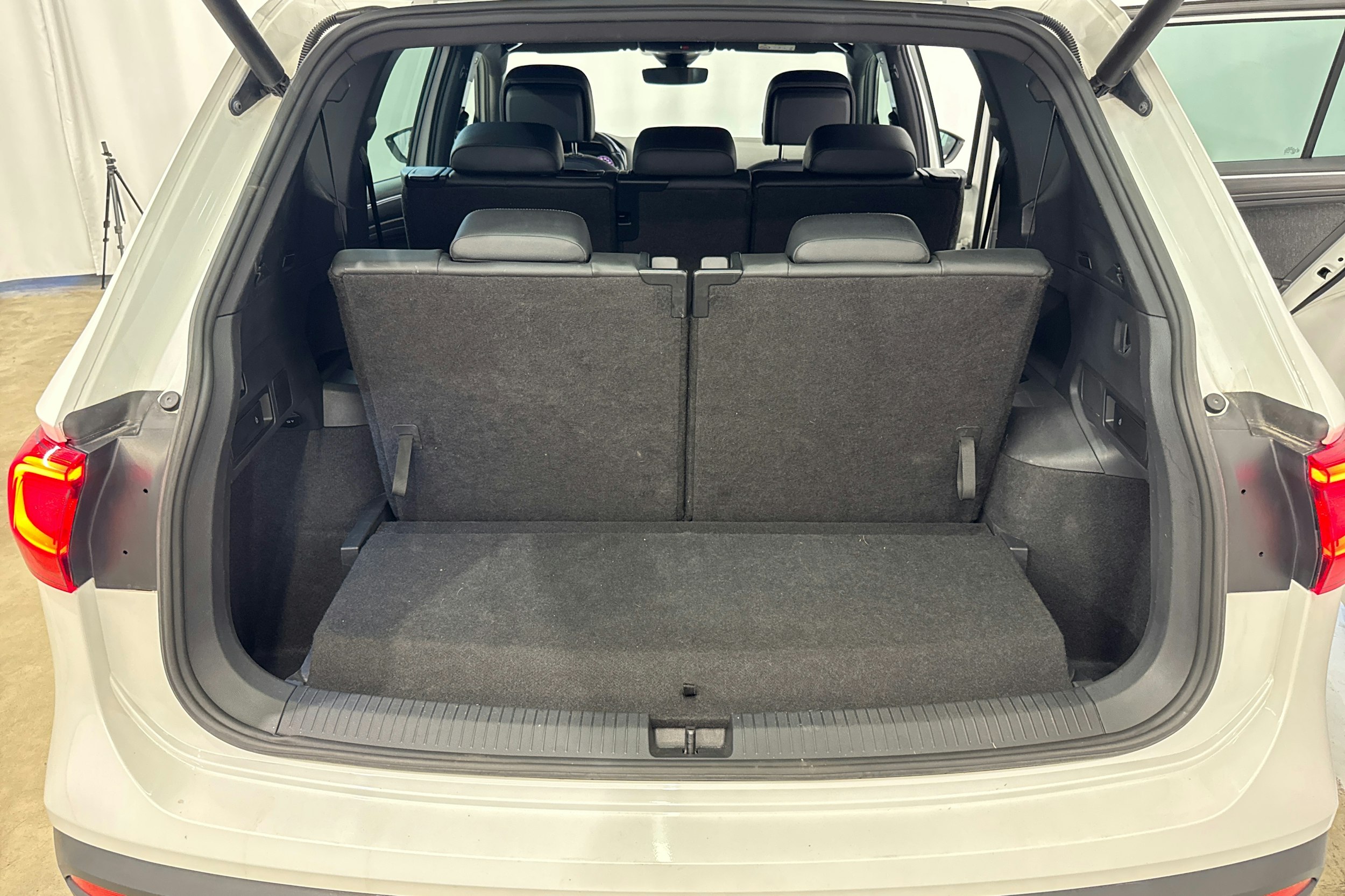 met. valkoinen SEAT Tarraco 2019 kuva 14.
