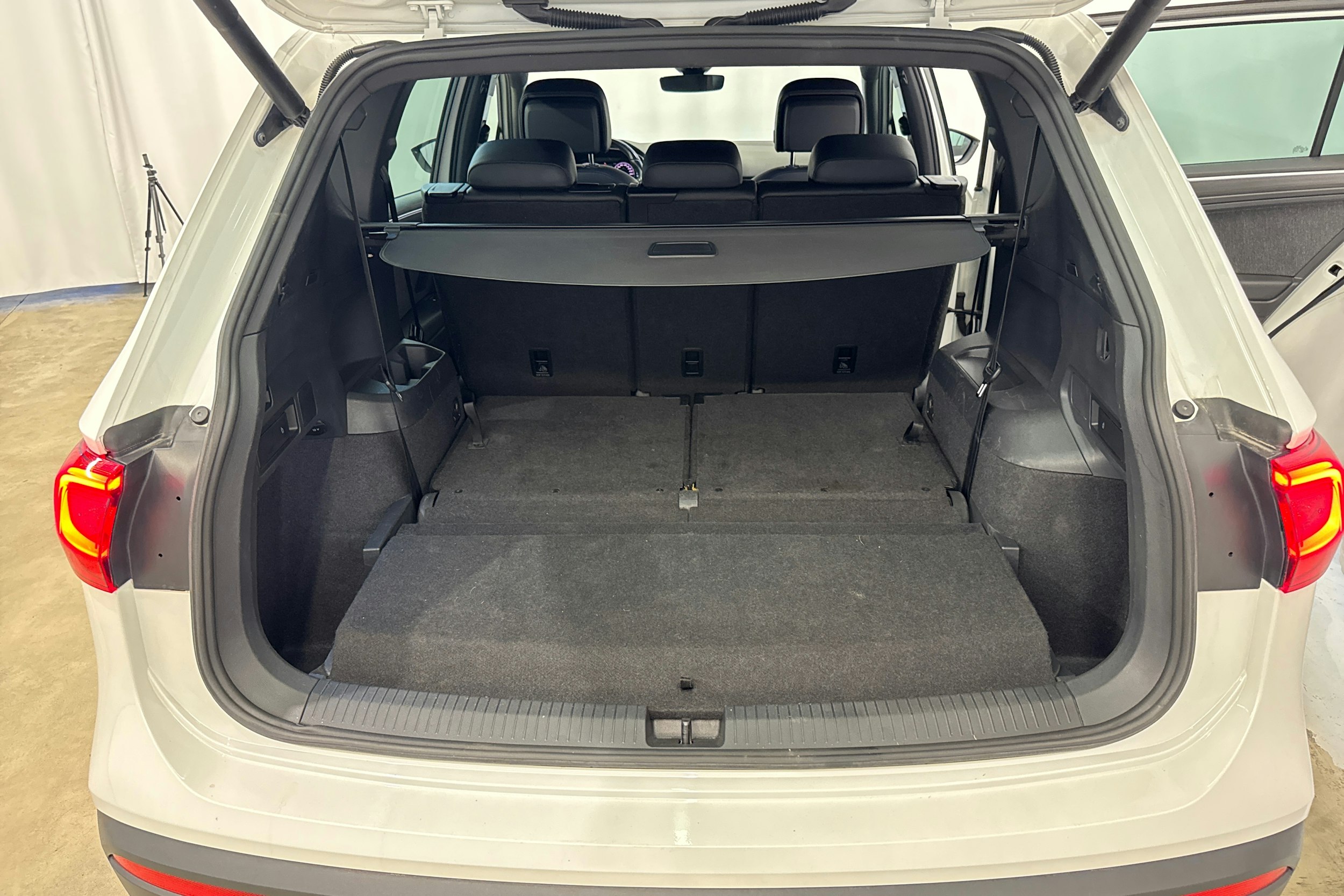 met. valkoinen SEAT Tarraco 2019 kuva 15.