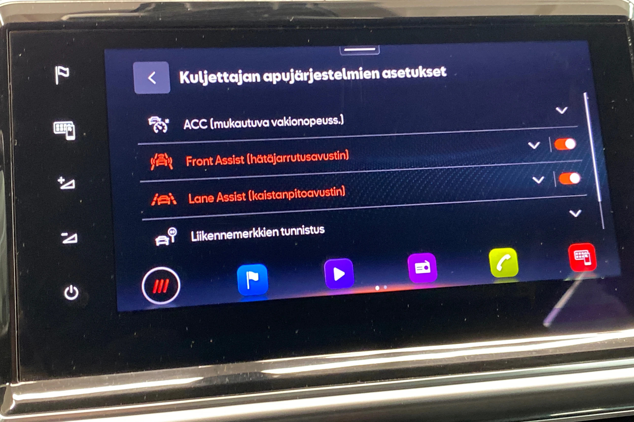 met. punainen SEAT Tarraco 2021 kuva 30.