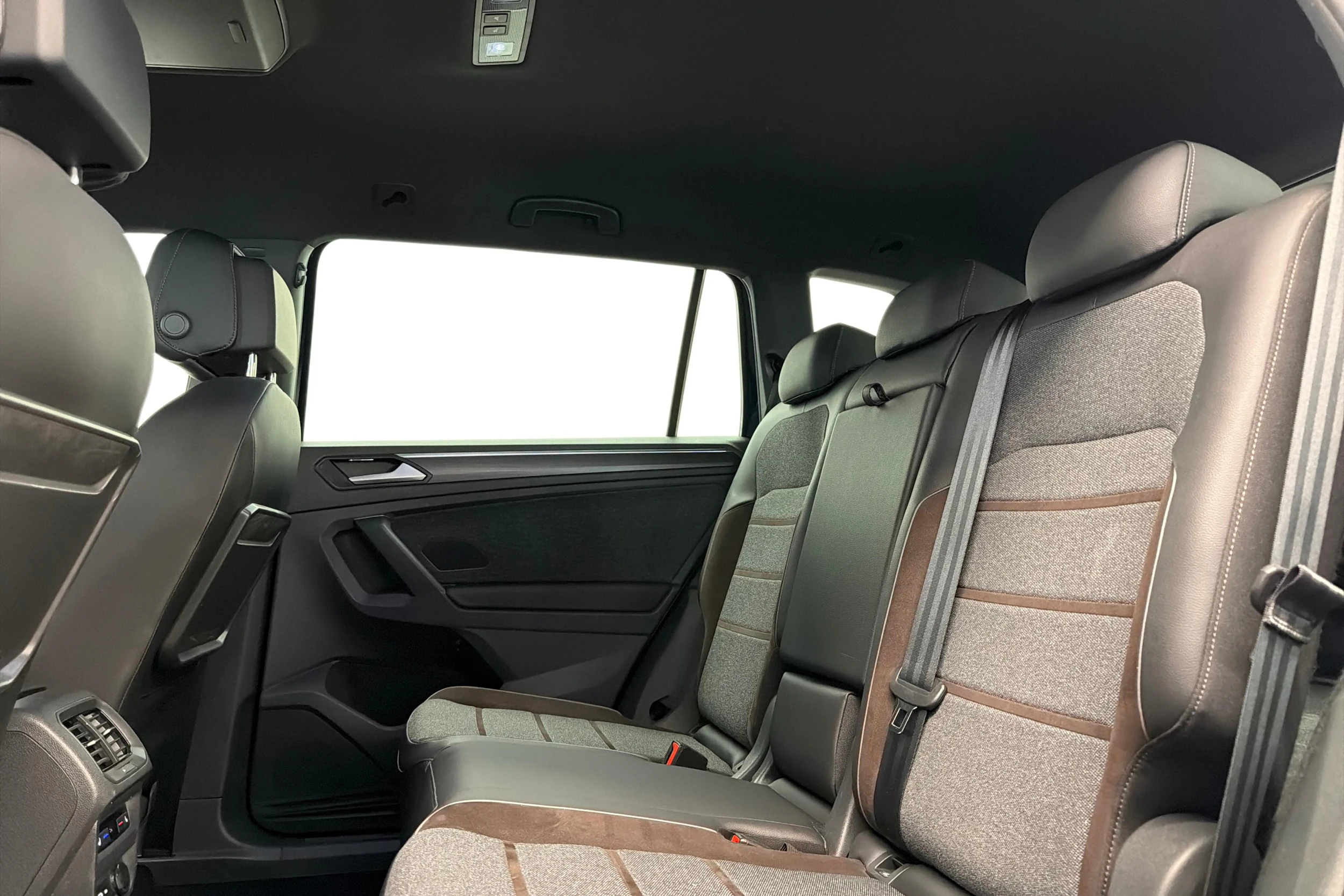 sininen SEAT Tarraco 2021 kuva 8.