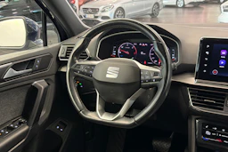 sininen SEAT Tarraco 2021 kuva 16.