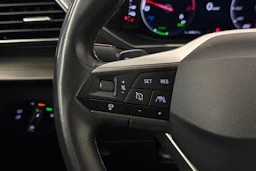 sininen SEAT Tarraco 2021 kuva 17.