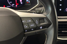 sininen SEAT Tarraco 2021 kuva 18.