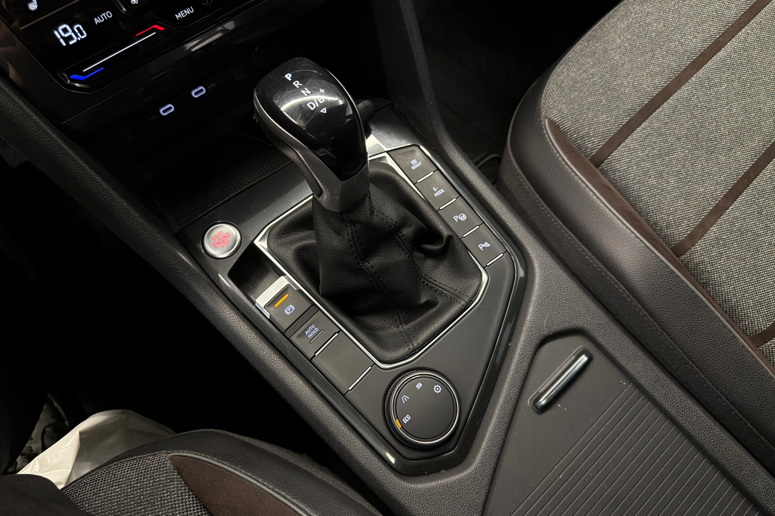 sininen SEAT Tarraco 2021 kuva 22.