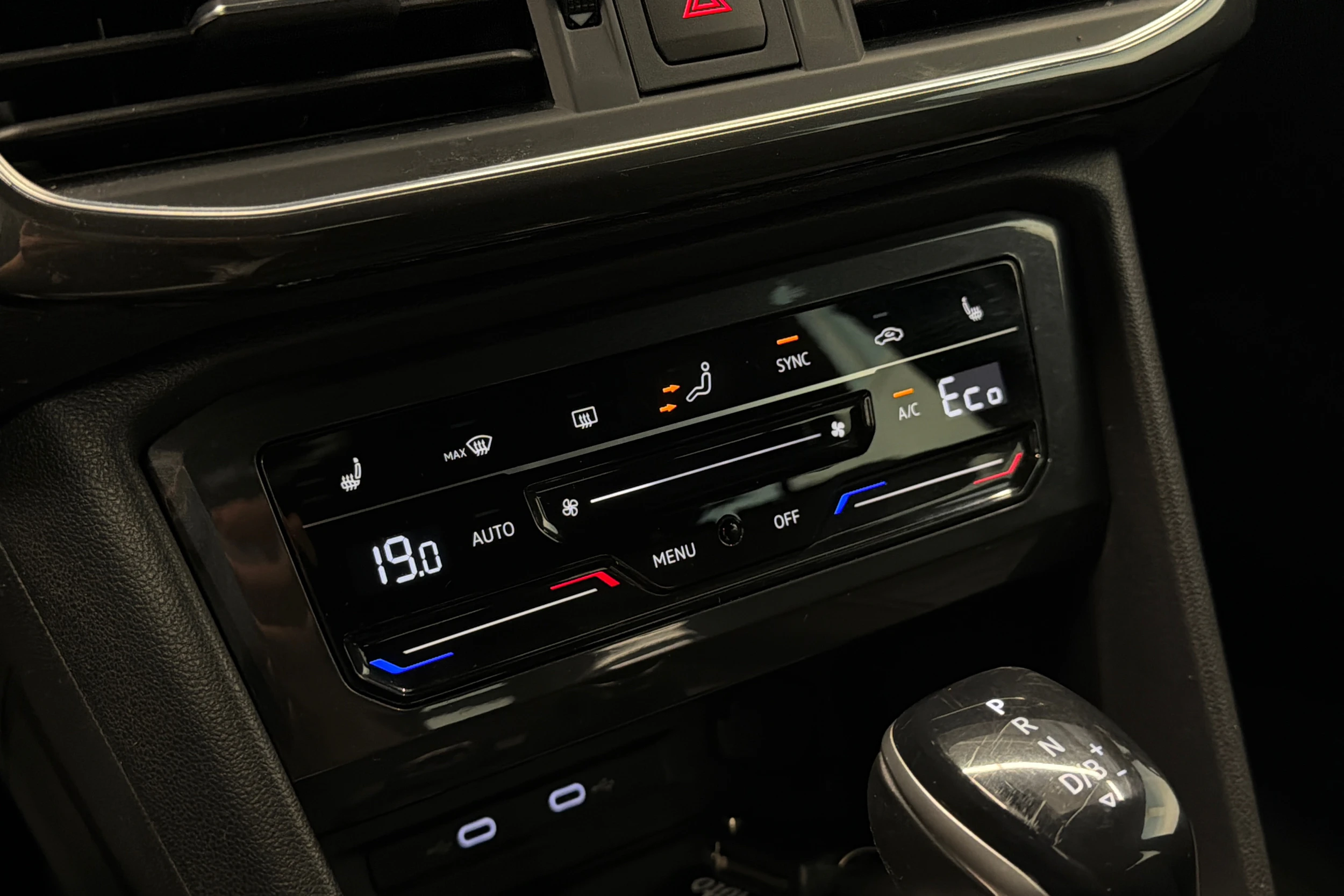sininen SEAT Tarraco 2021 kuva 23.