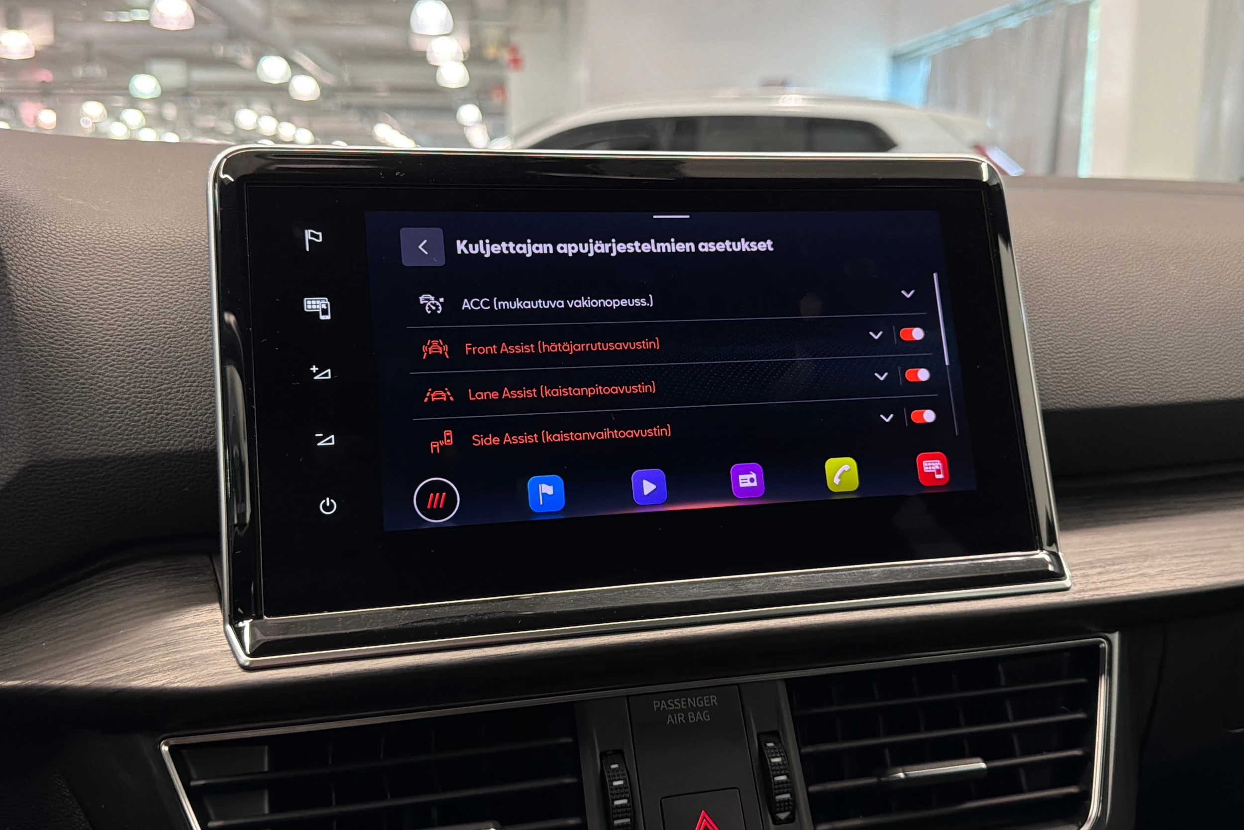 sininen SEAT Tarraco 2021 kuva 27.