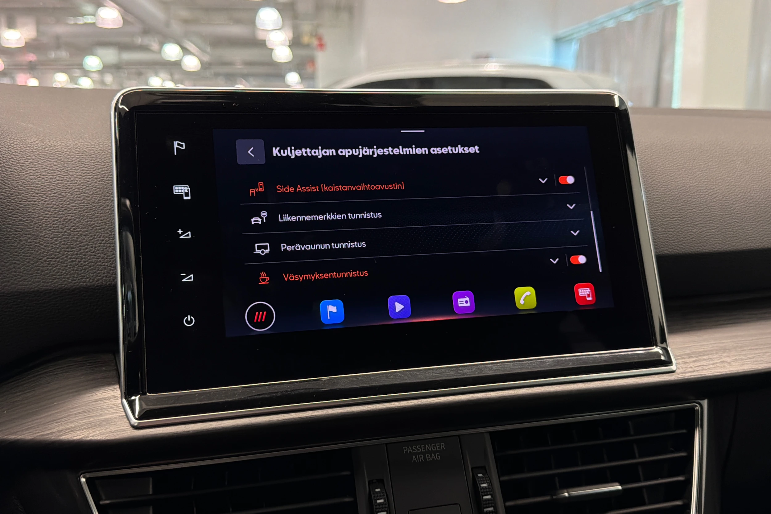 sininen SEAT Tarraco 2021 kuva 28.